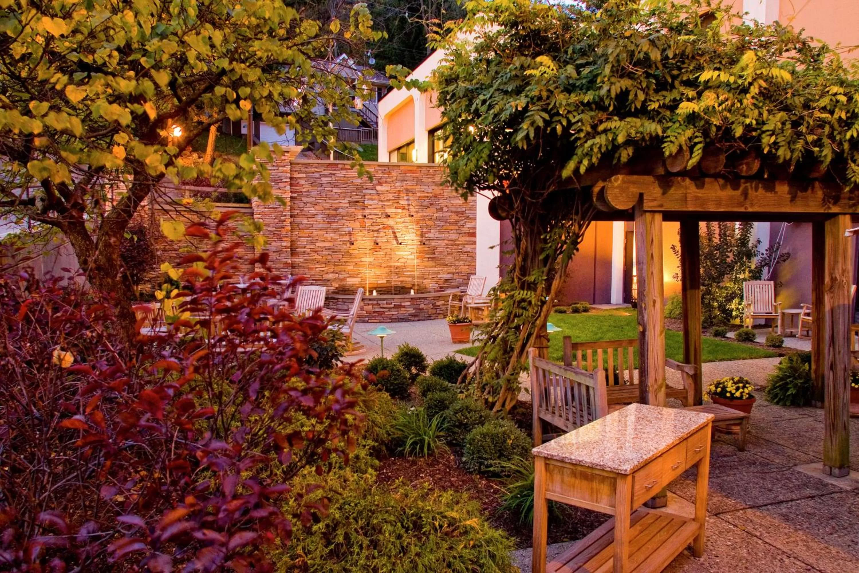 Property building in Hampton Inn Wheeling