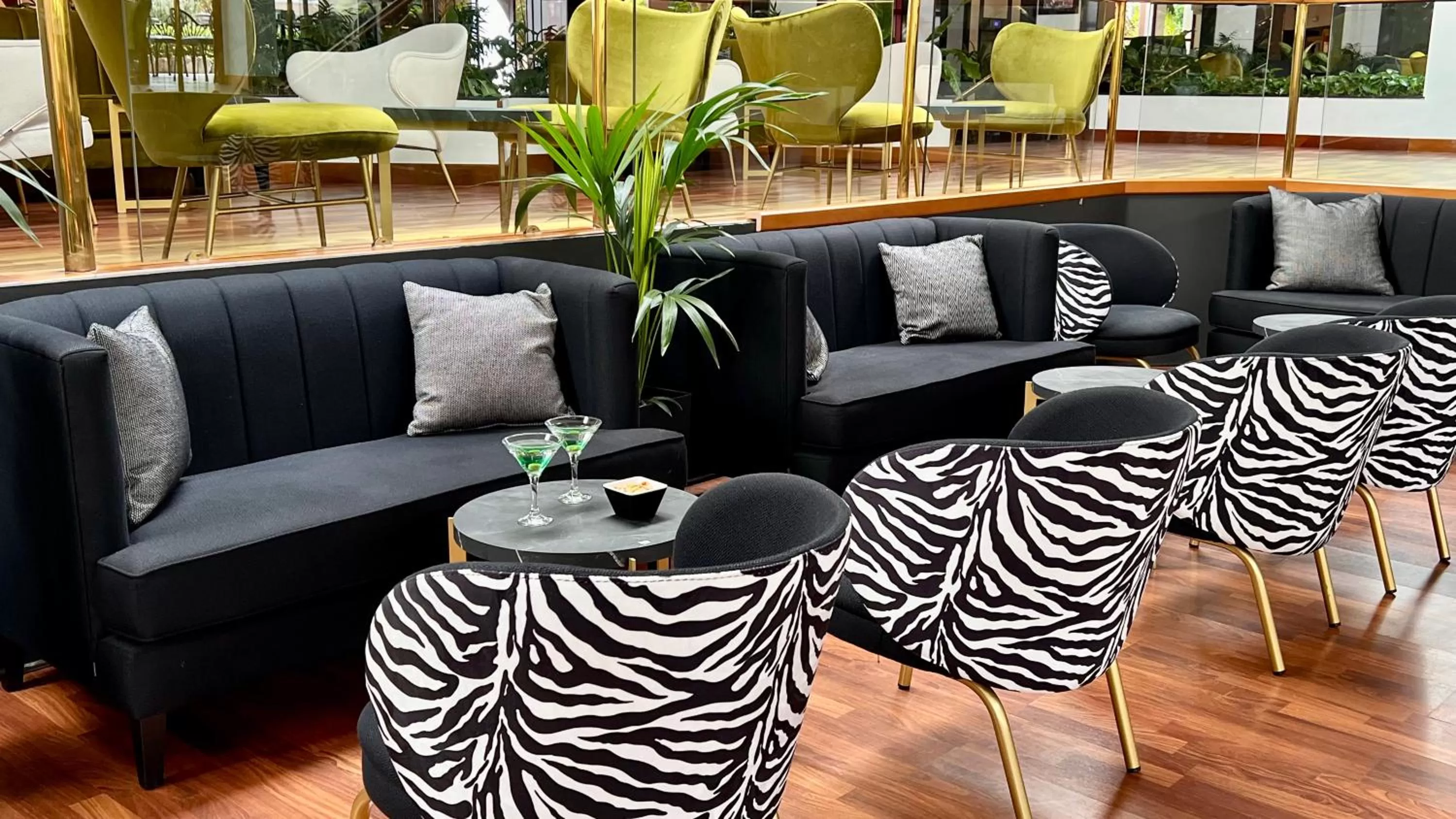 Lounge or bar in Hotel Puerto Palace