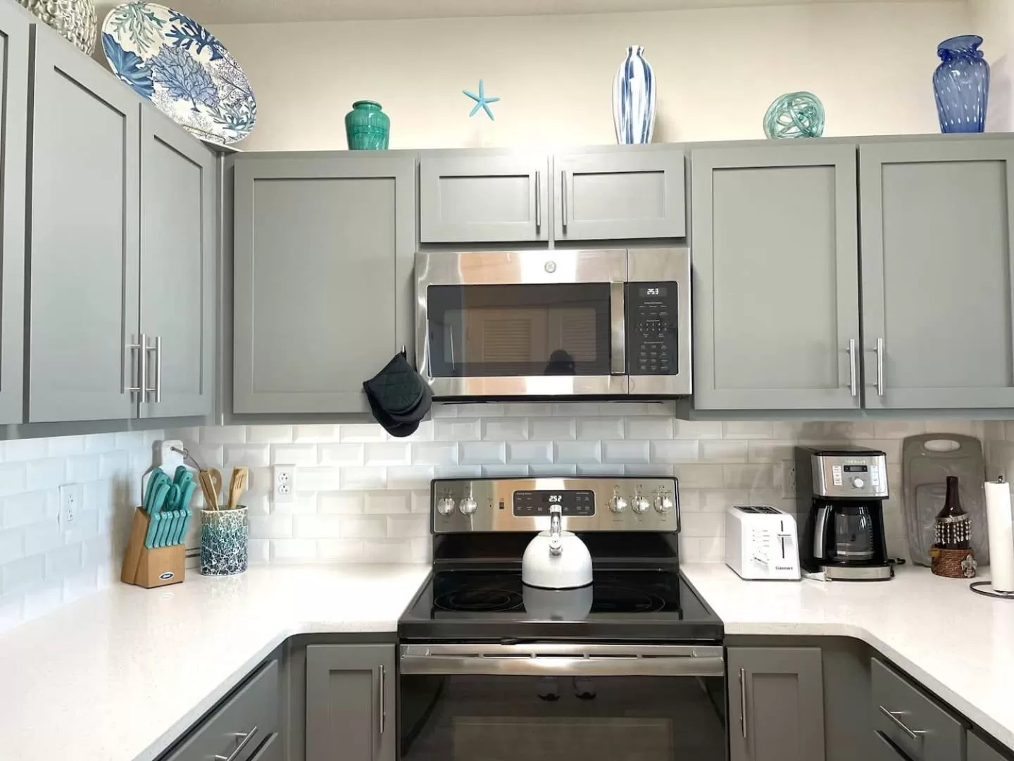 Calypso 3-2303 Penthouse Level w/ Incredible View!