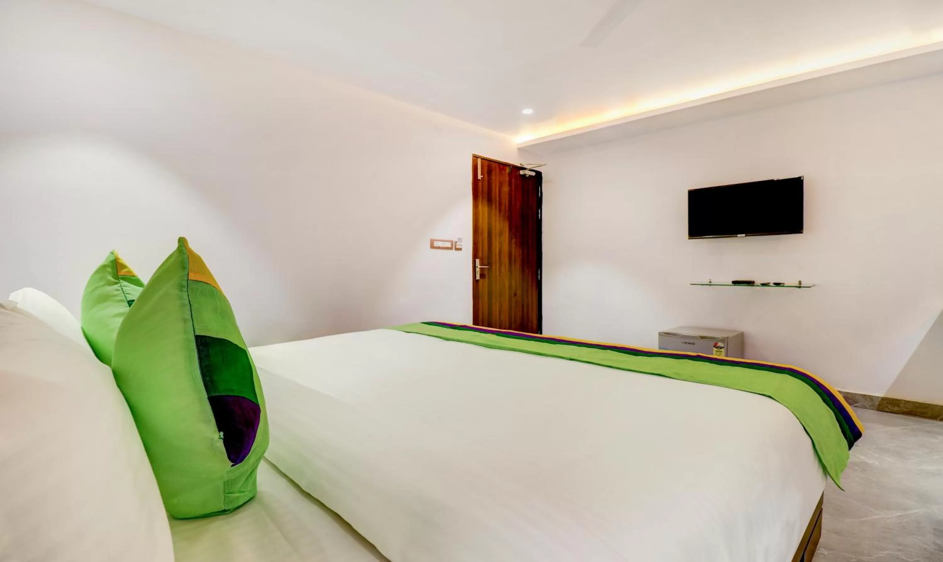 Bed in Treebo Trend Siesta Muralinagar