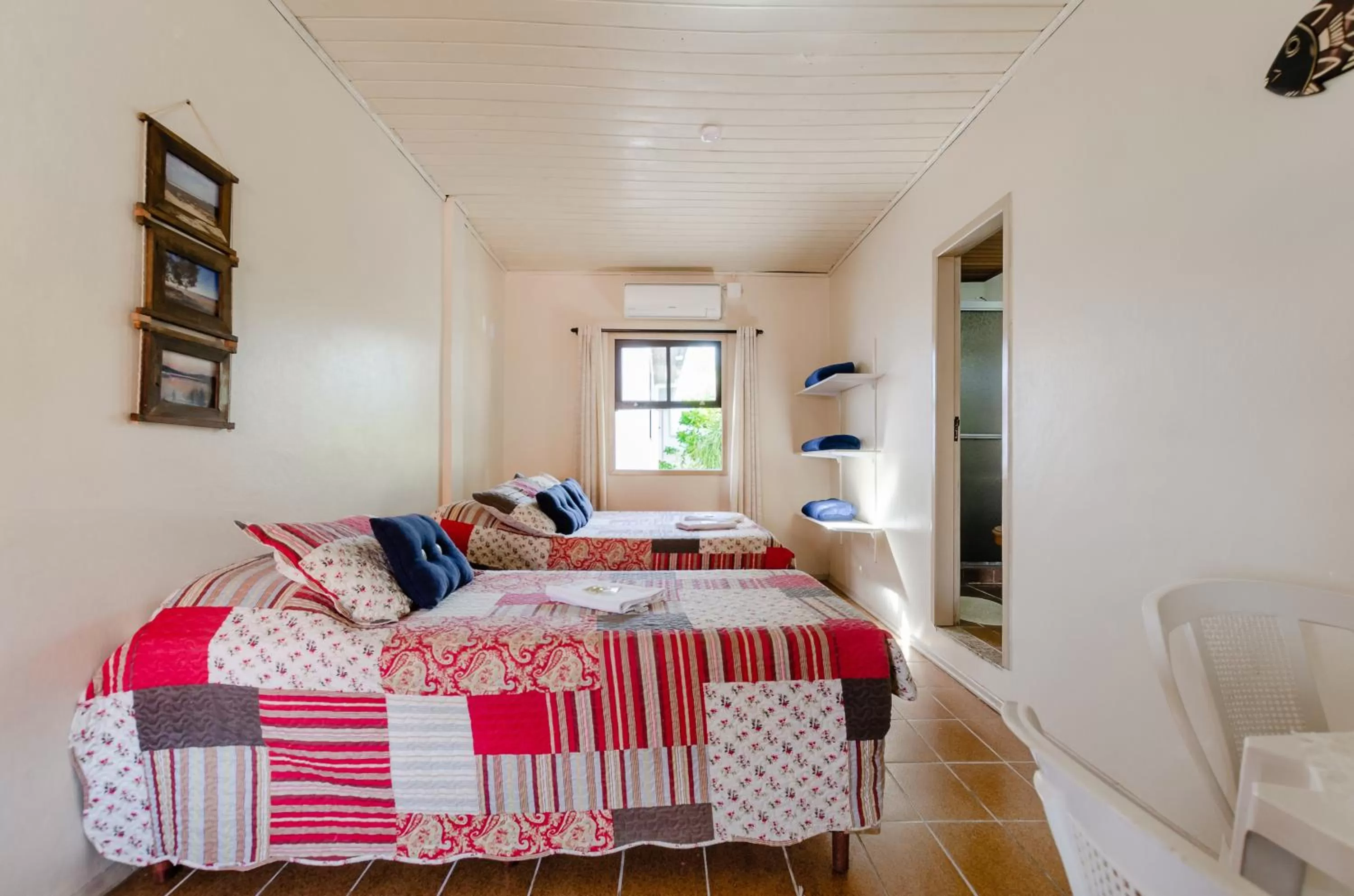 Photo of the whole room, Bed in Pousada Itapeva