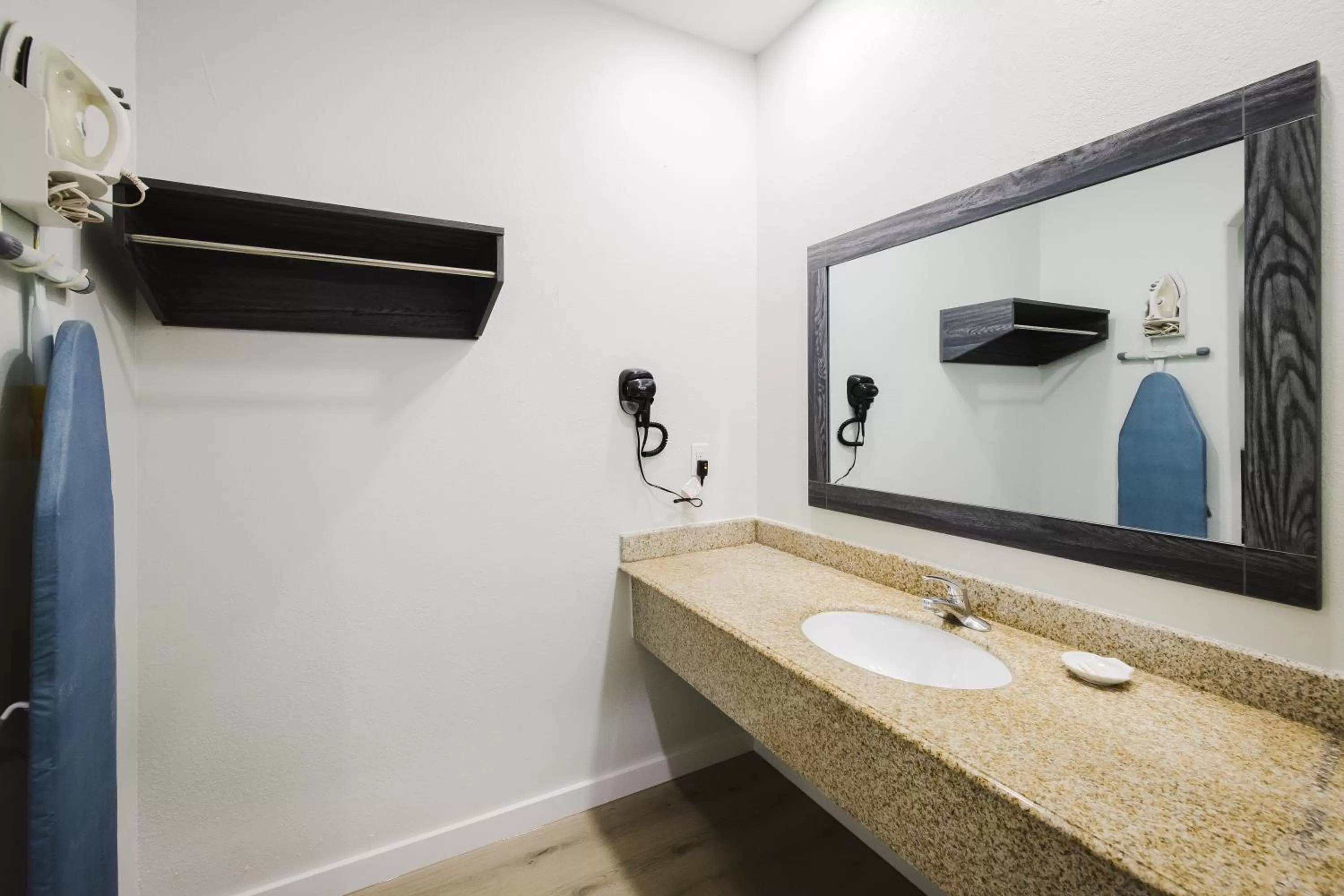 Bathroom in Sapphire Inn & Suites