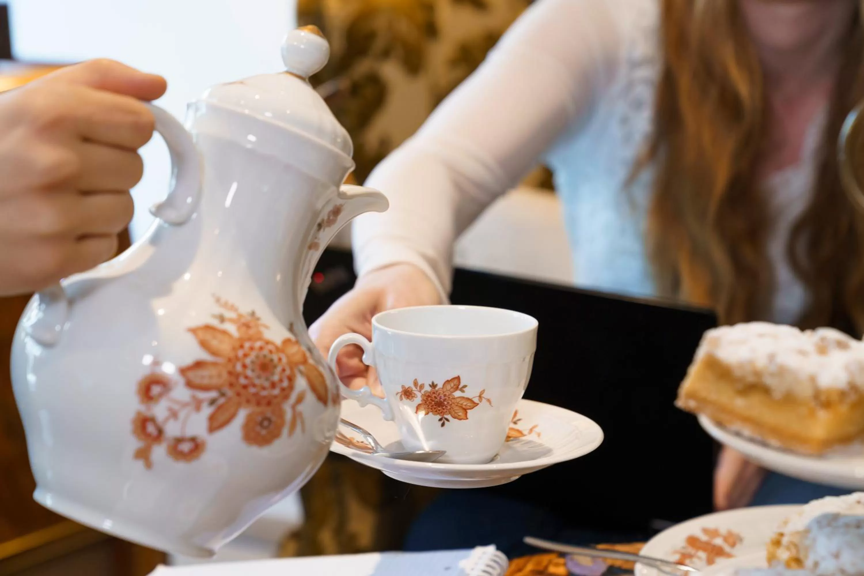 Guests in Tante ALMA's Hotel Lasthaus am Ring