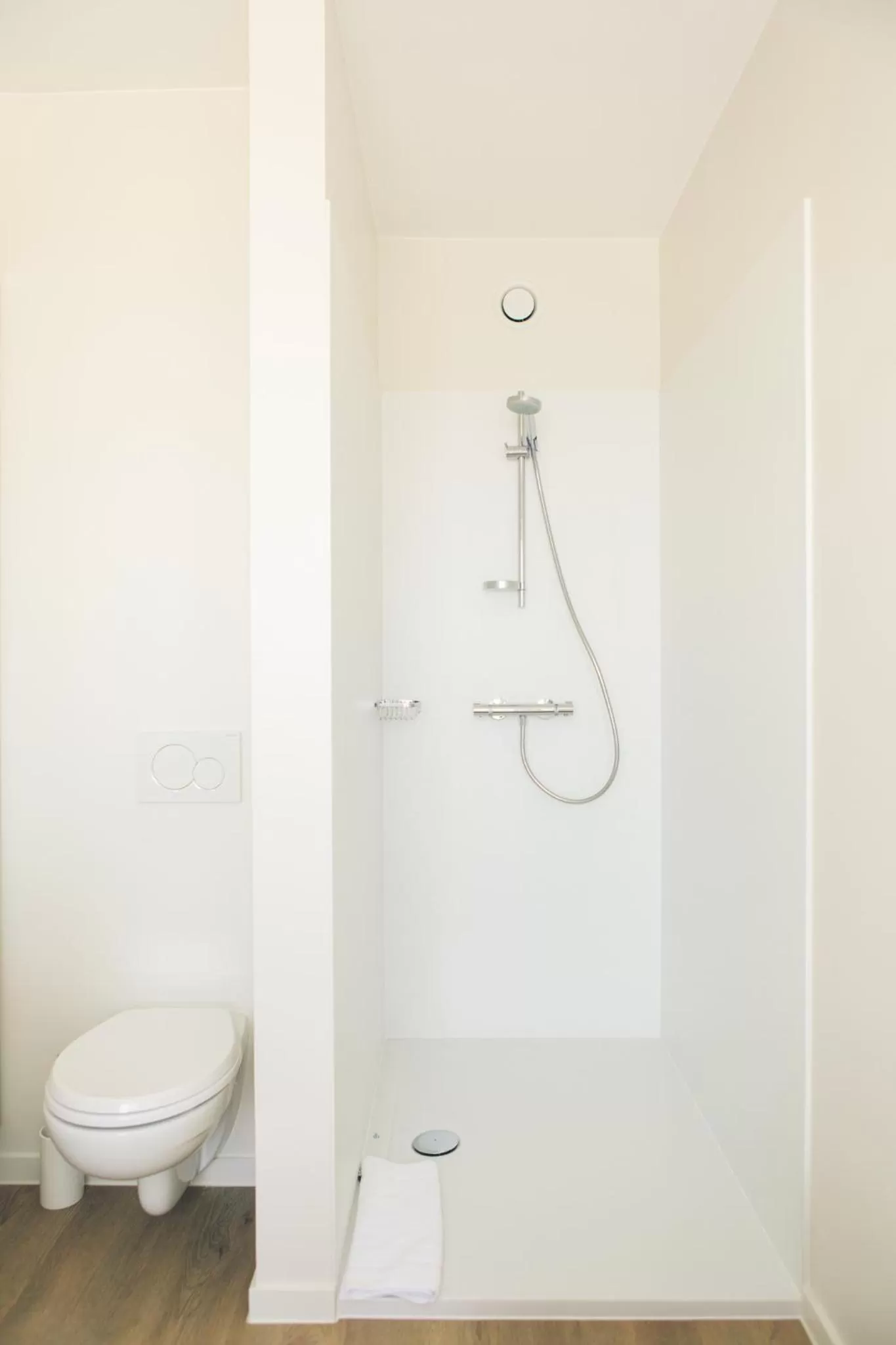 Shower, Bathroom in Hotel du Bassin