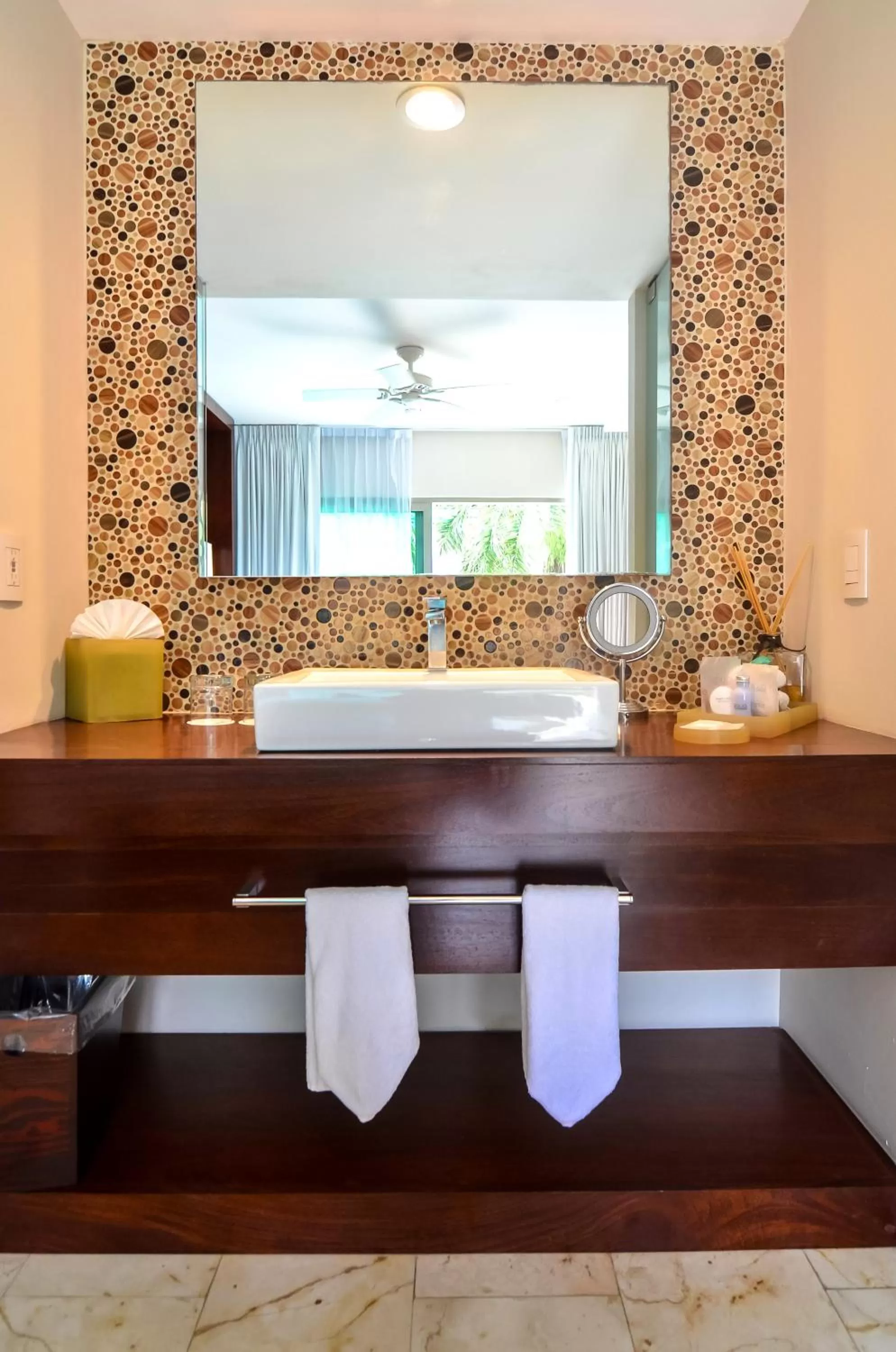 Bathroom in Hotel The Palm