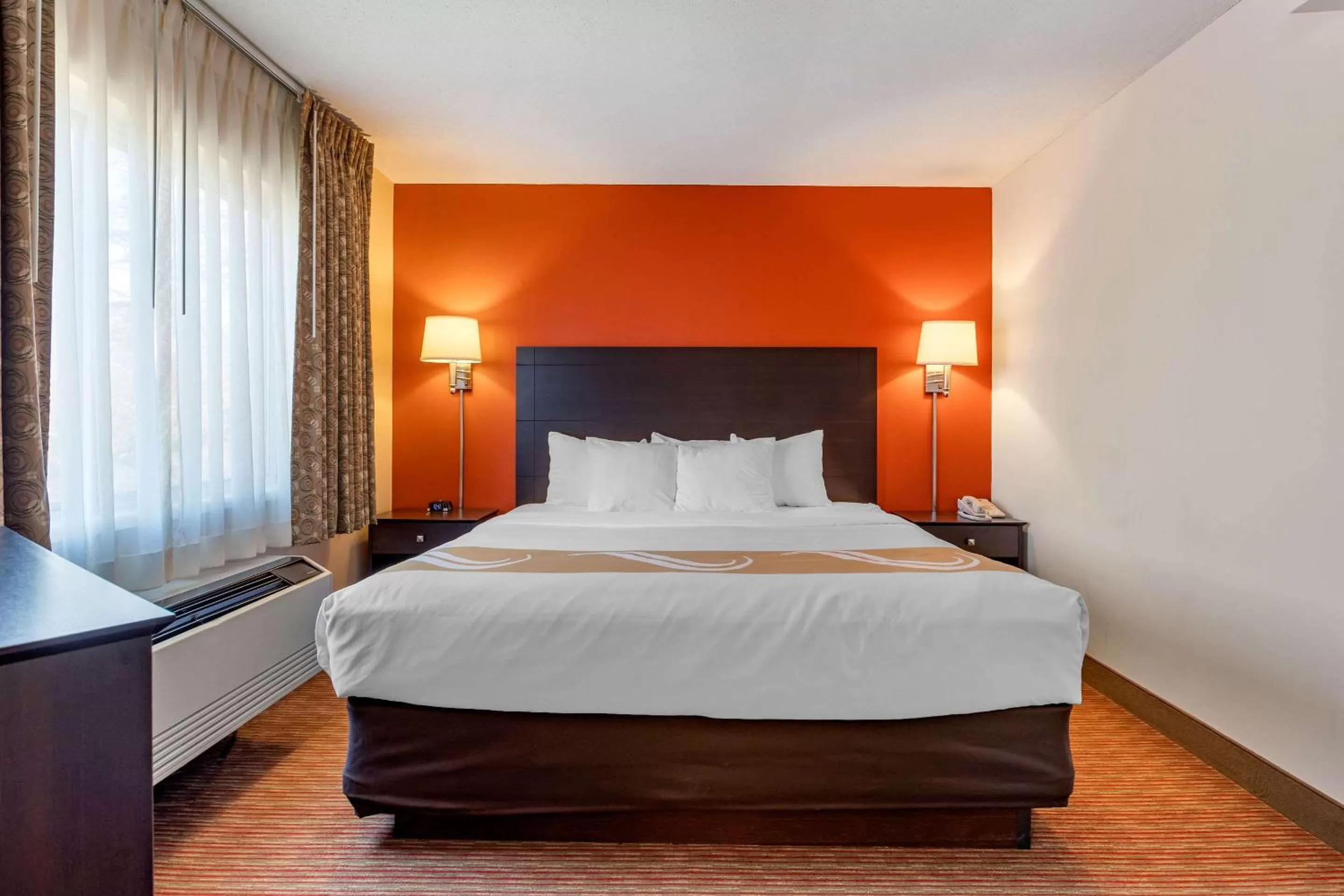 Photo of the whole room, Bed in Quality Inn & Suites Mason City