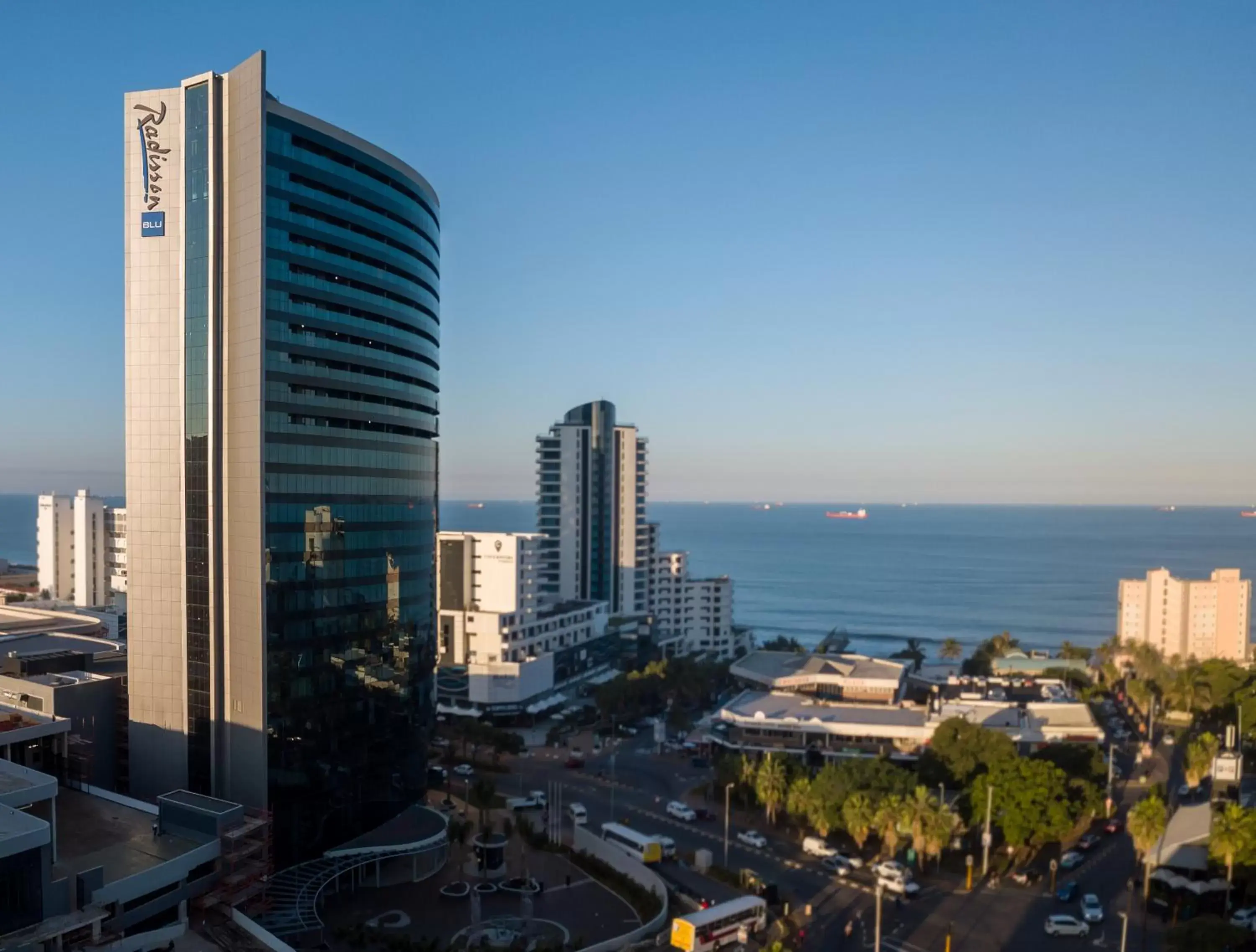 Property building in Radisson Blu Hotel, Durban Umhlanga Property building in Radisson Blu Hotel, Durban Umhlanga