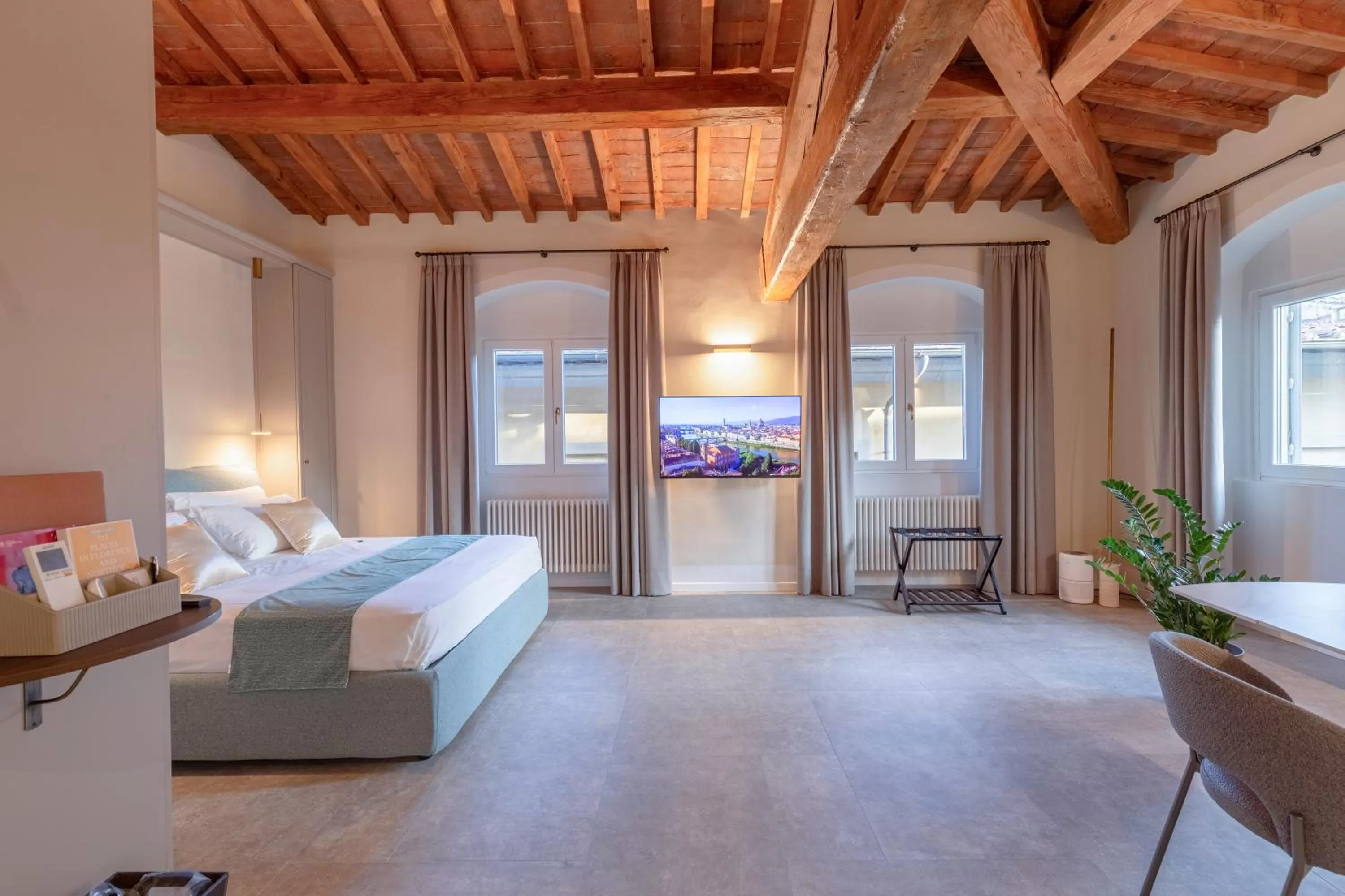 Bed in Dimora Le Torri - Boutique Luxury Suites in Florence Historic Centre - Adults Only