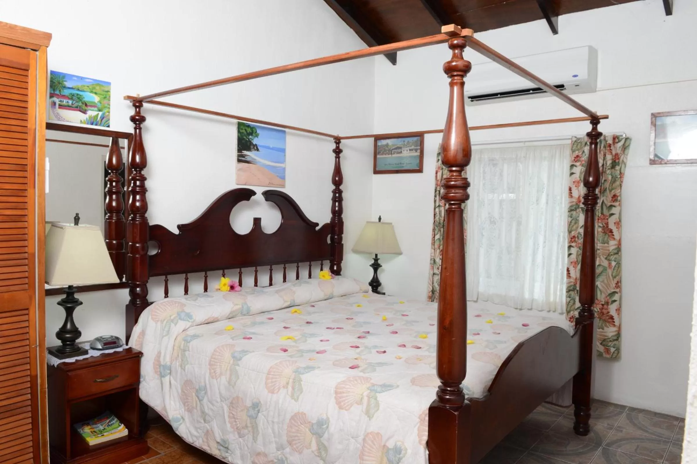Photo of the whole room, Bed in Gem Holiday Beach Resort