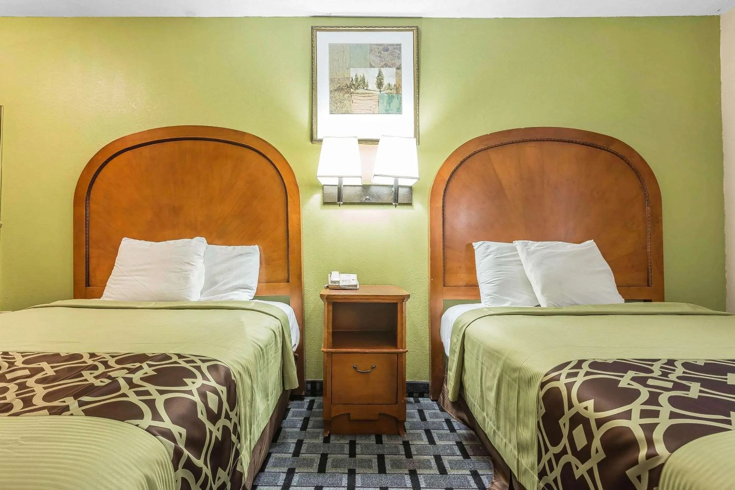 Photo of the whole room, Bed in Rodeway Inn Augusta South