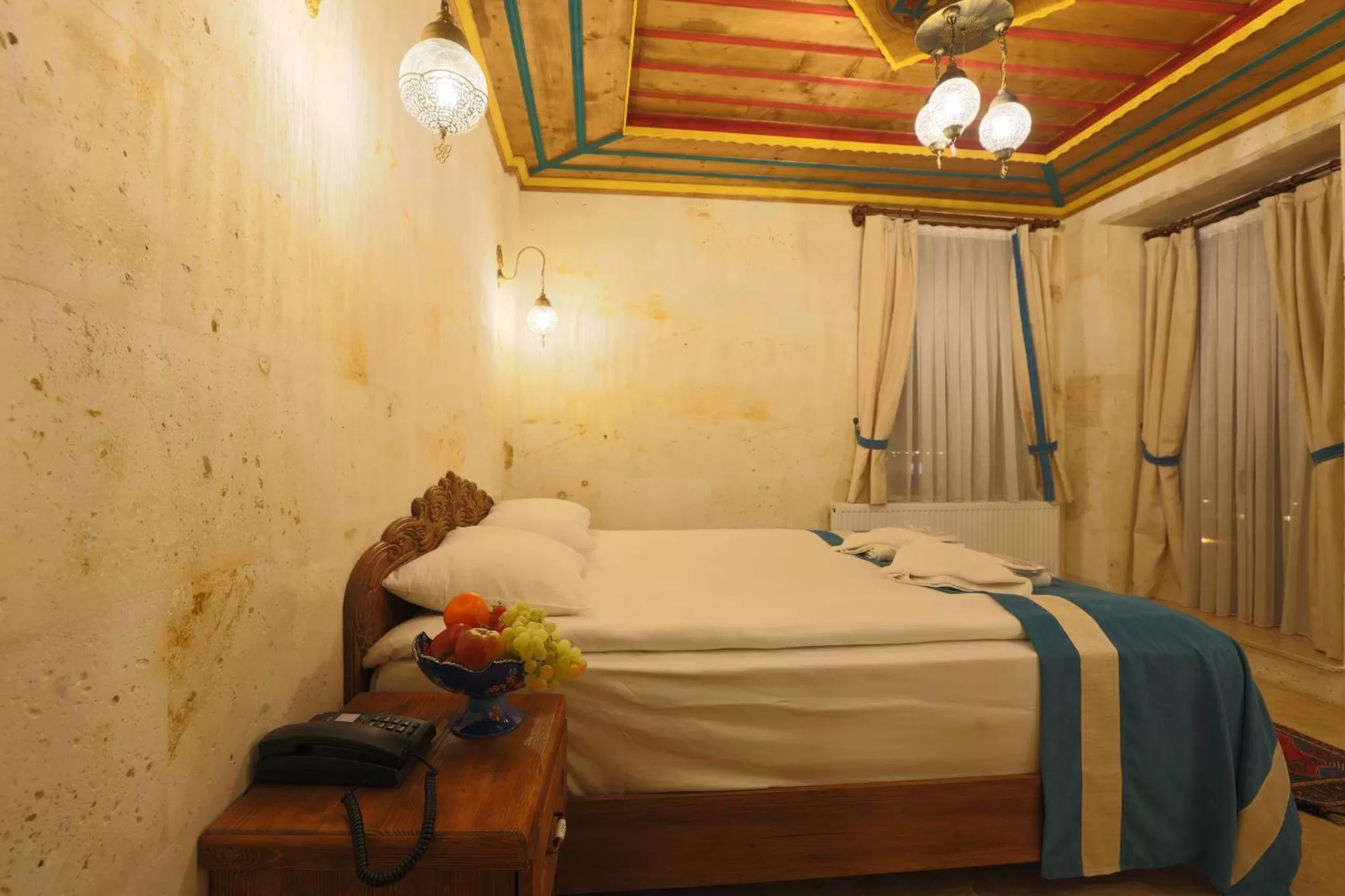 Massage, Bed in Balloon View Hotel