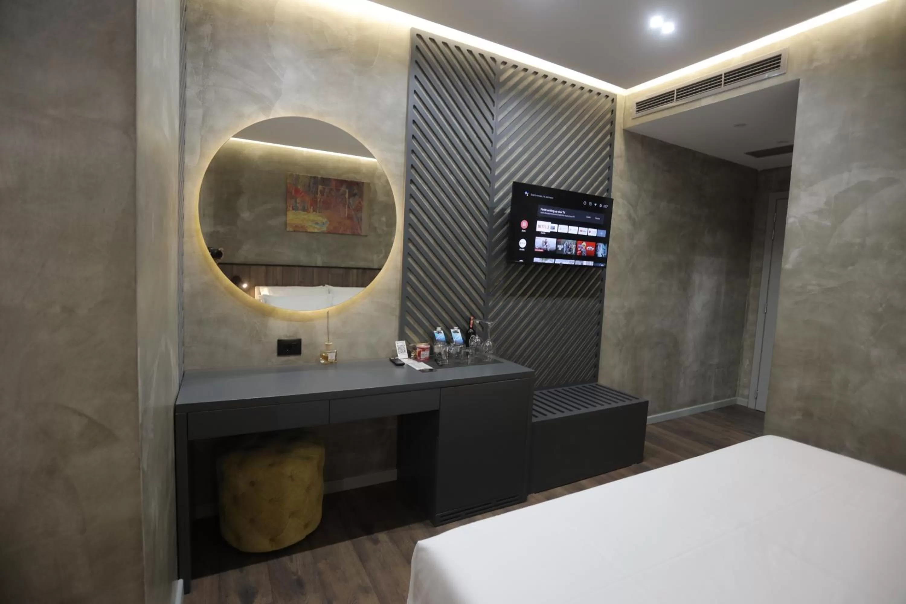 TV and multimedia in AP Hotel Boutique