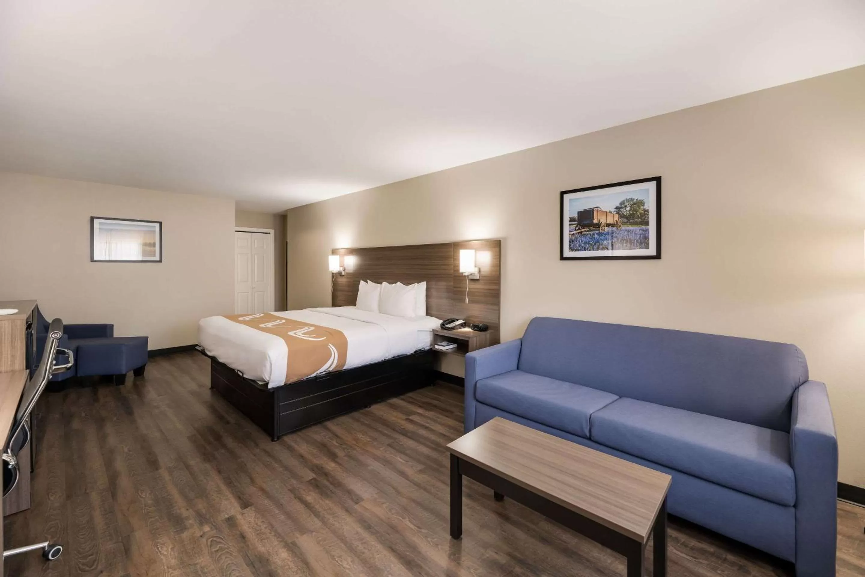 Bedroom, Bed in Quality Inn