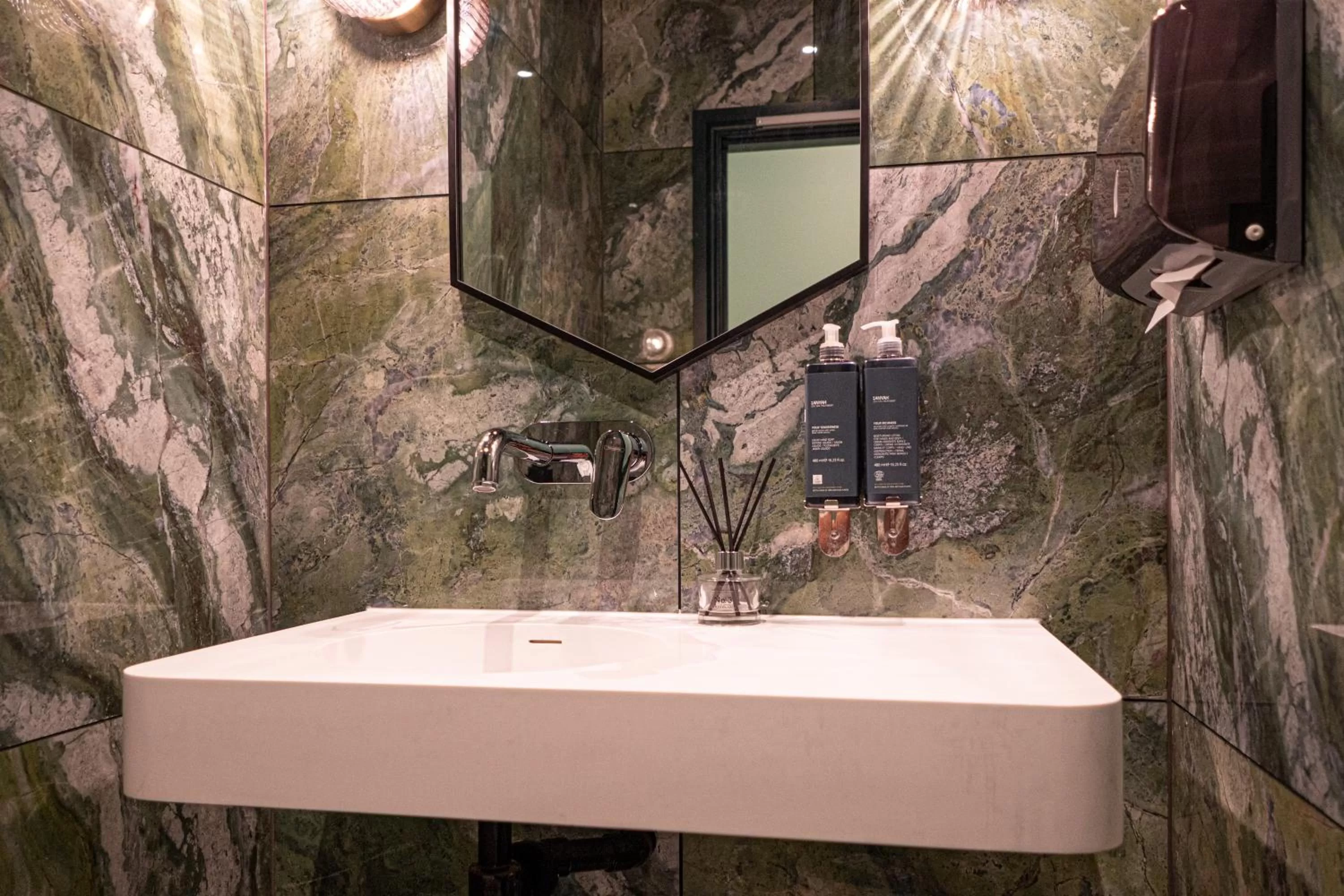 Bathroom in Hyde Park Green