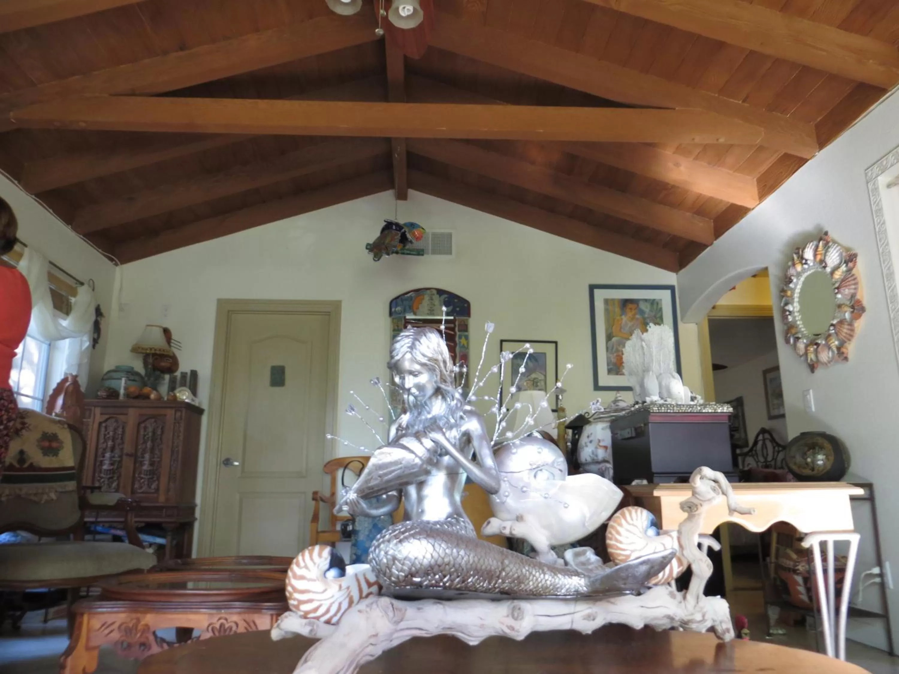 Decorative detail in Always Inn San Clemente Bed & Breakfast by Elevate Rooms