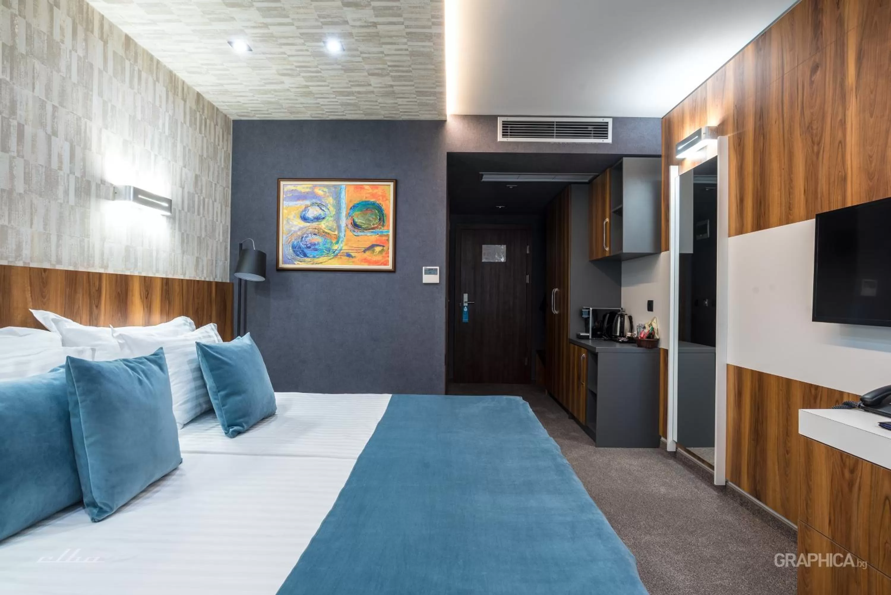 Photo of the whole room, Bed in 103 Degrees Hotel & Spa