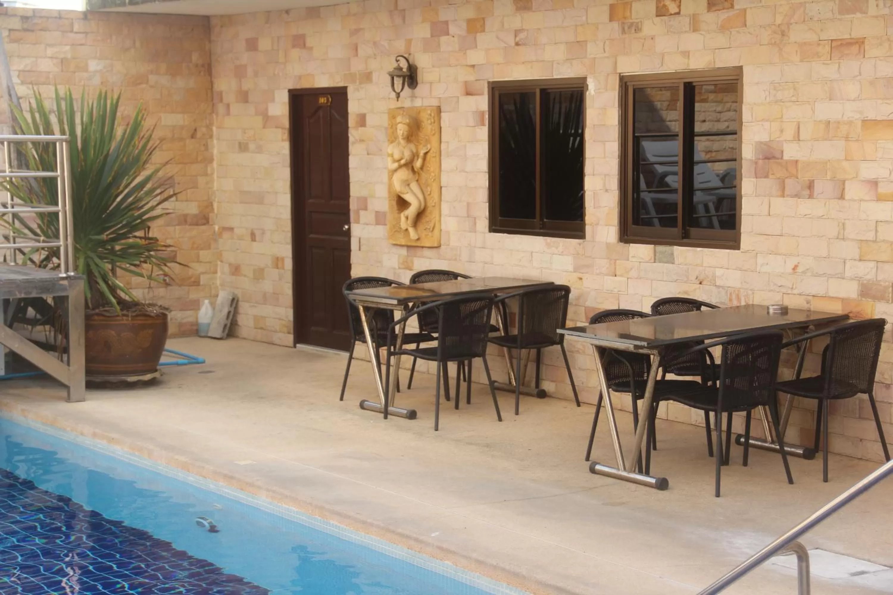 Double Room with Pool View in Dania