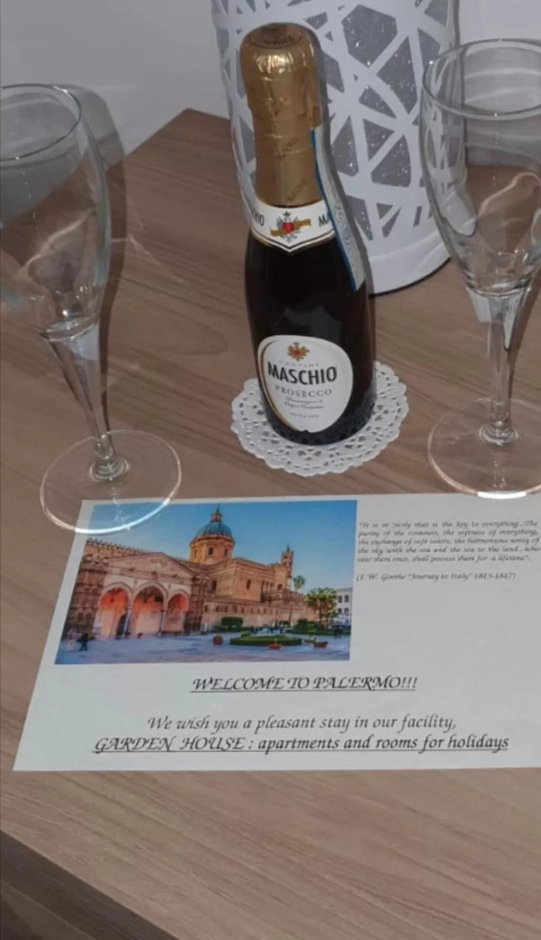 GARDEN HOUSE: APARTMENTS AND ROOMS FOR HOLIDAYS