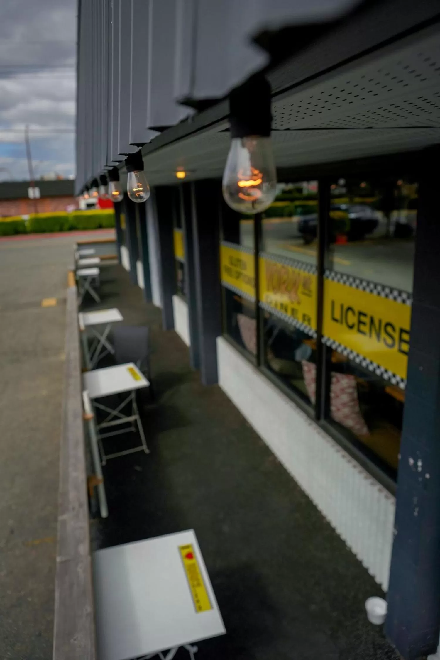 Restaurant/places to eat in Thunderbird Motor Inn