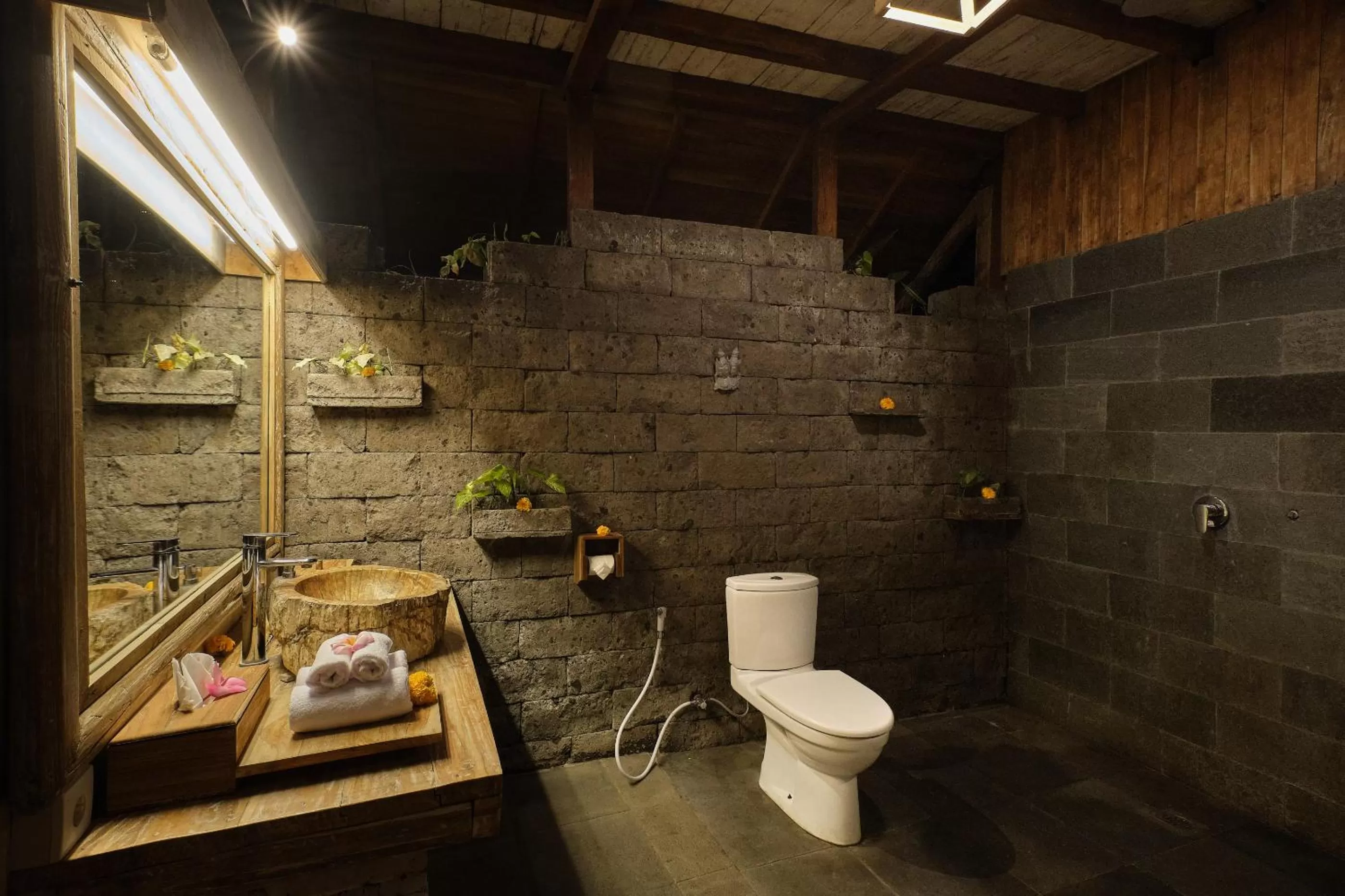 Bathroom in Joglo Organik Guesthouse