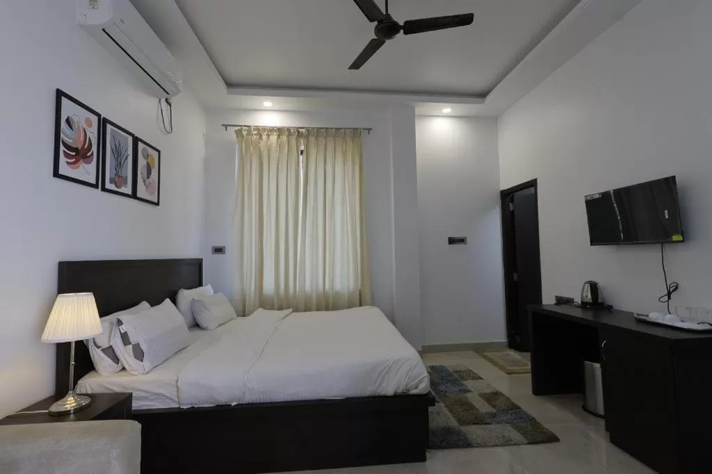 Bed in The White Lotus