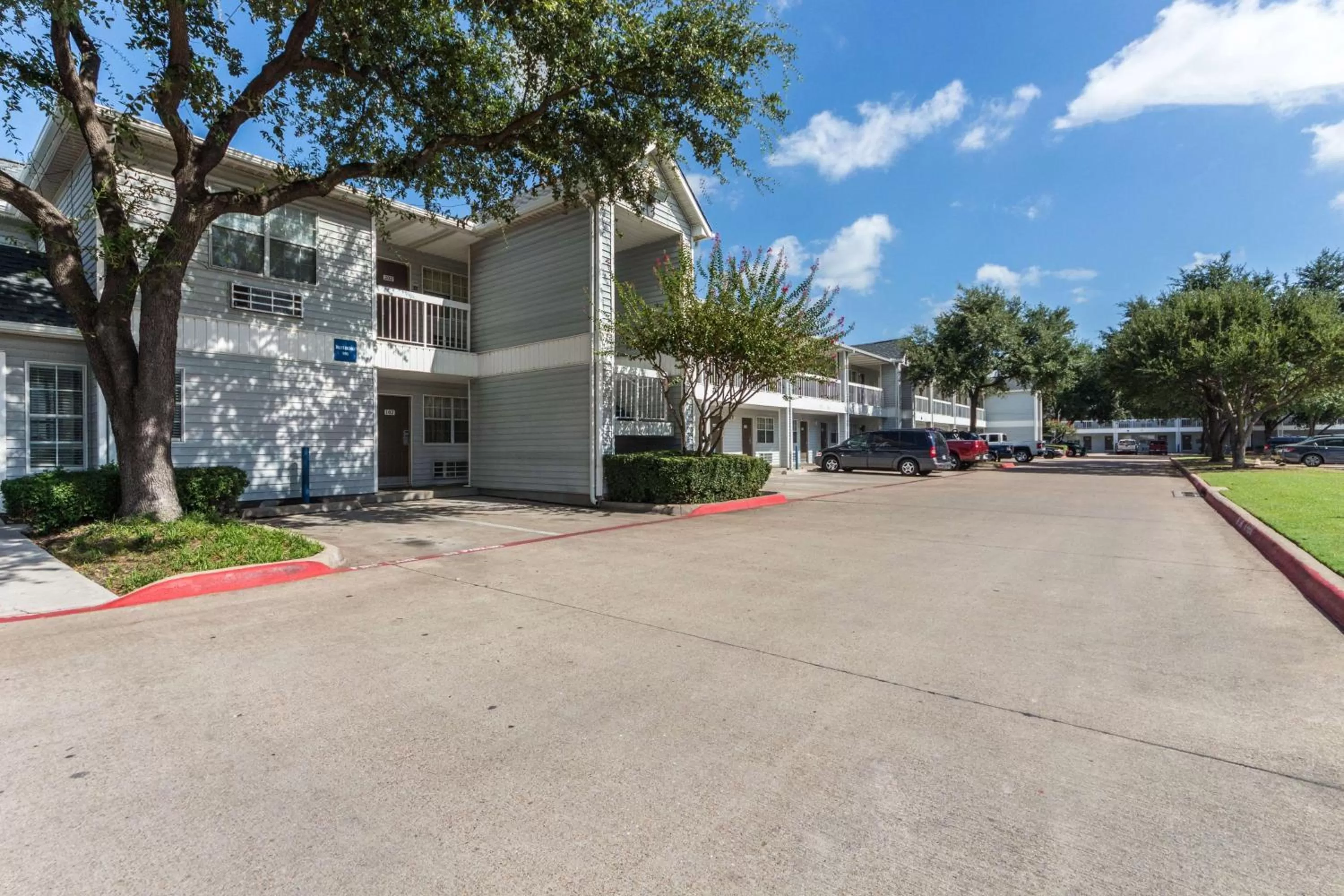 Property building in Studio 6-Dallas, TX - Northwest