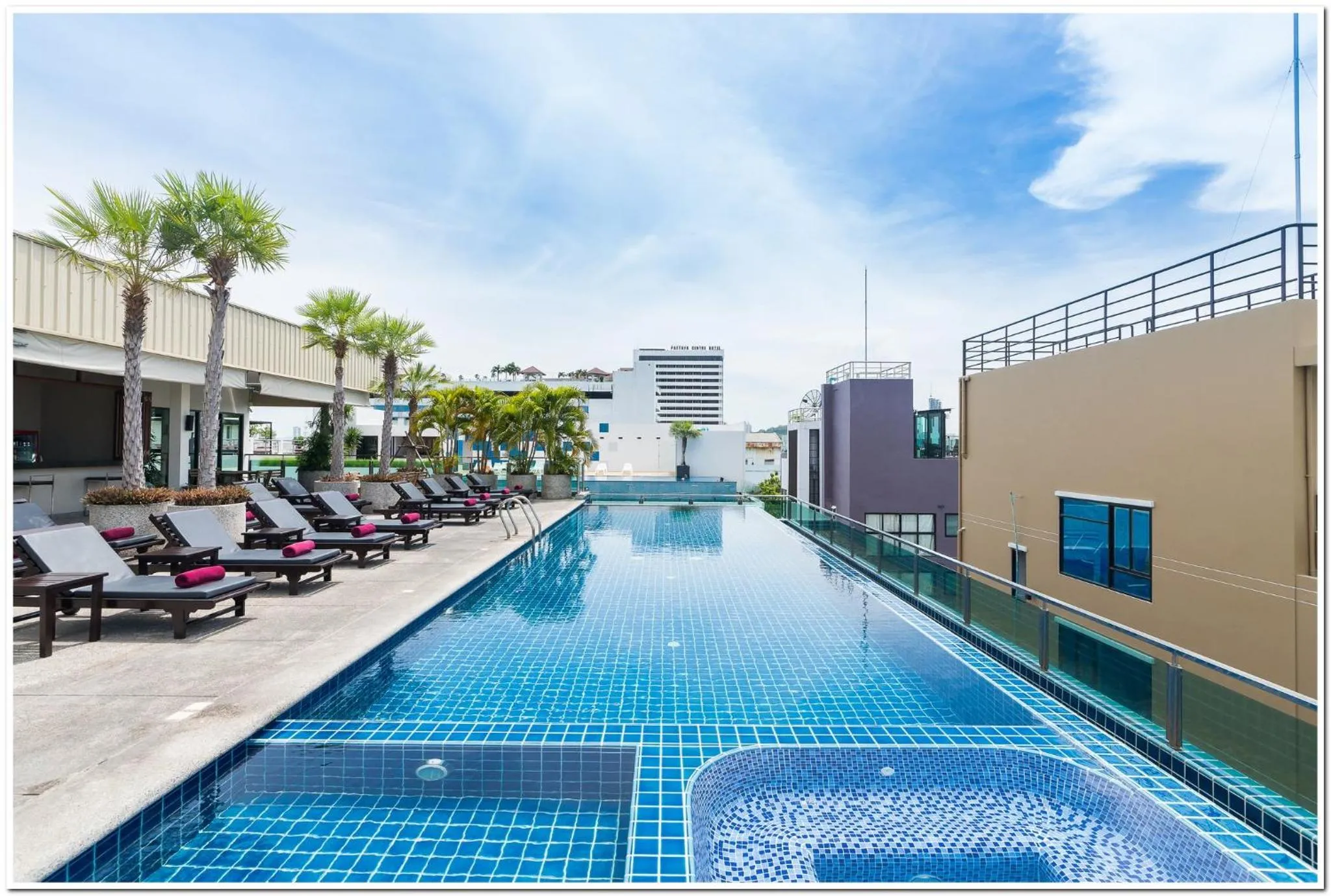 Swimming pool in Sea Me Spring Too Hotel