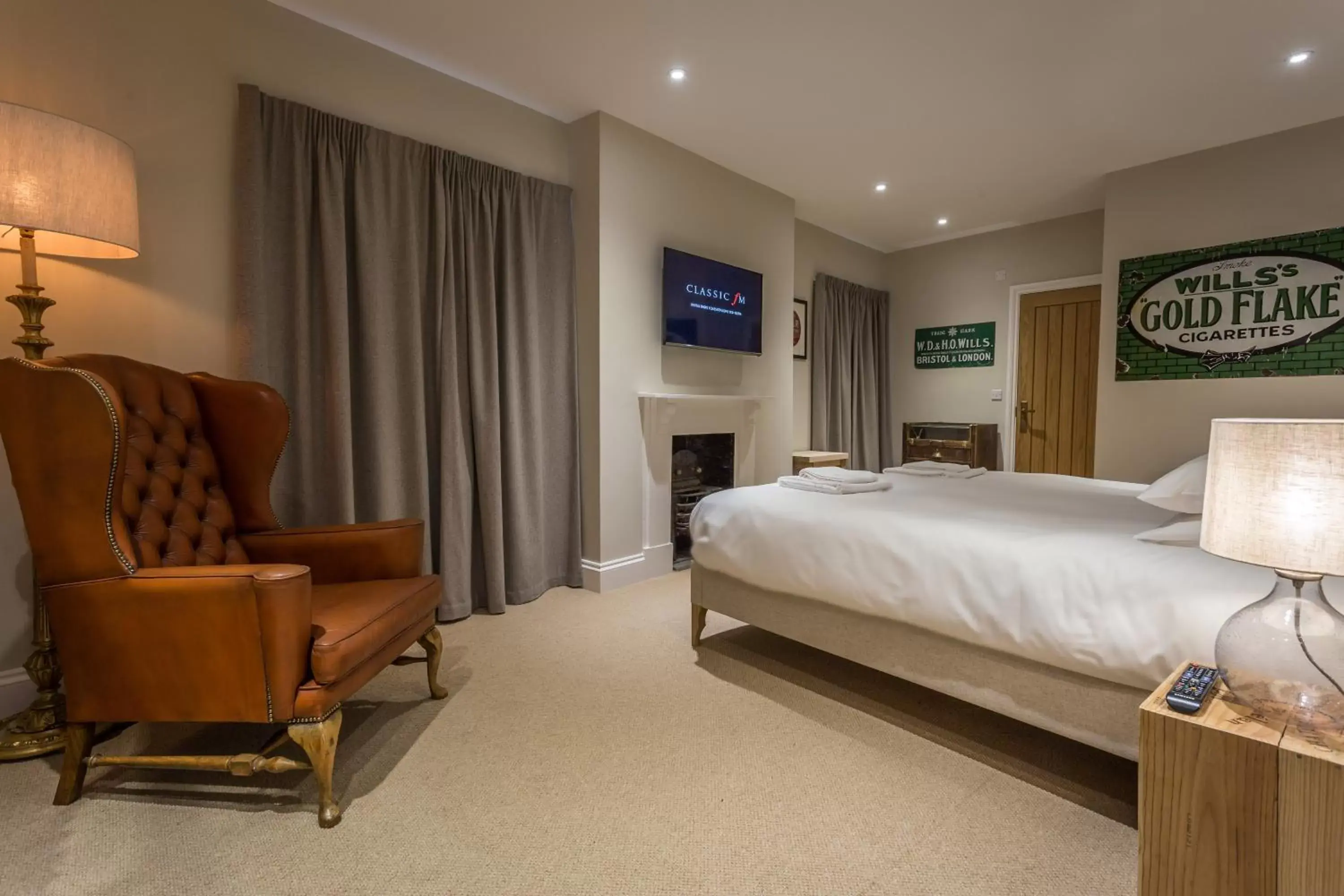 Superior King Room in The Redan Inn Superior King Room in The Redan Inn