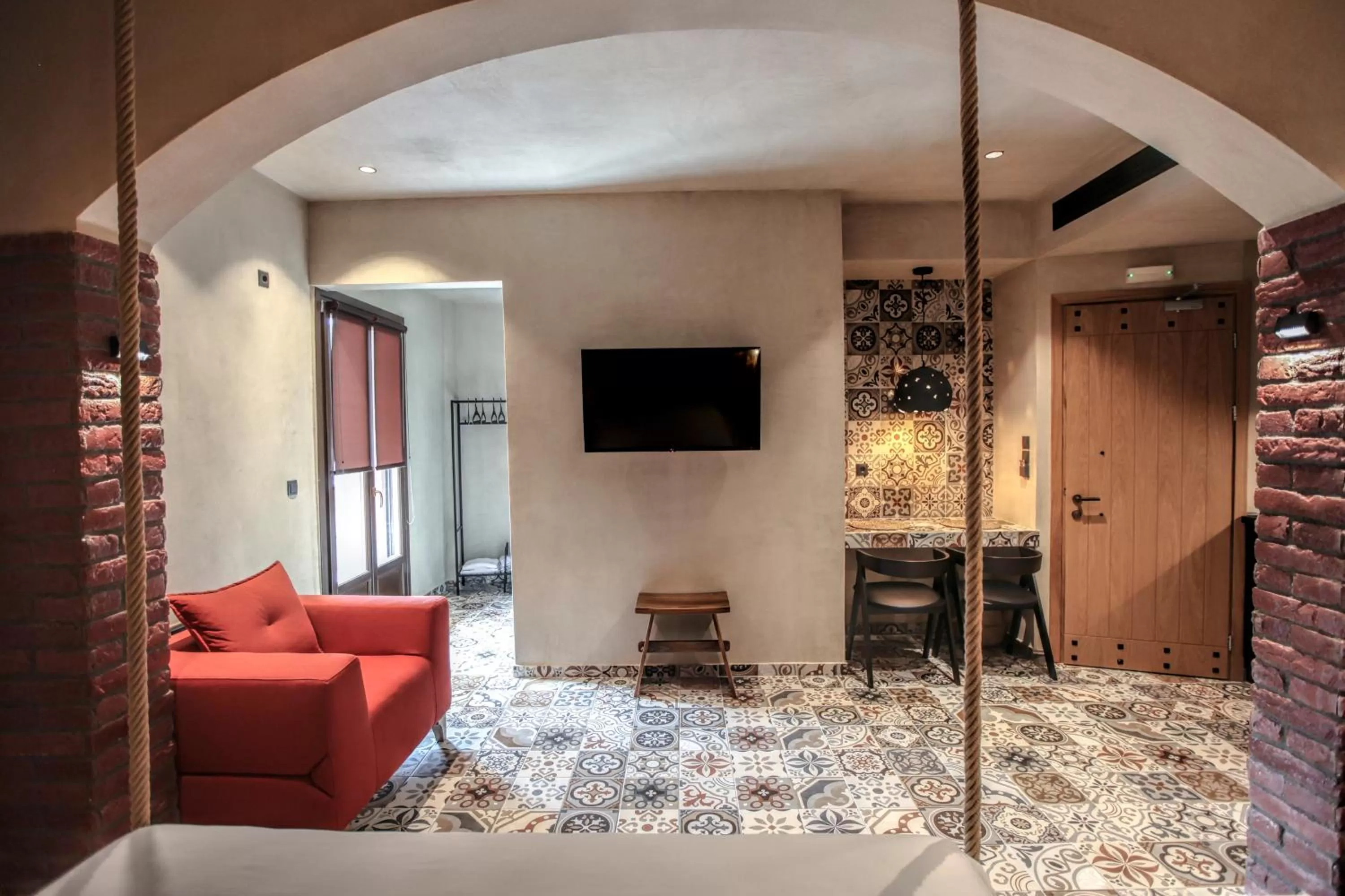 TV and multimedia, TV/Entertainment Center in Meteora Heaven and Earth Kastraki premium suites