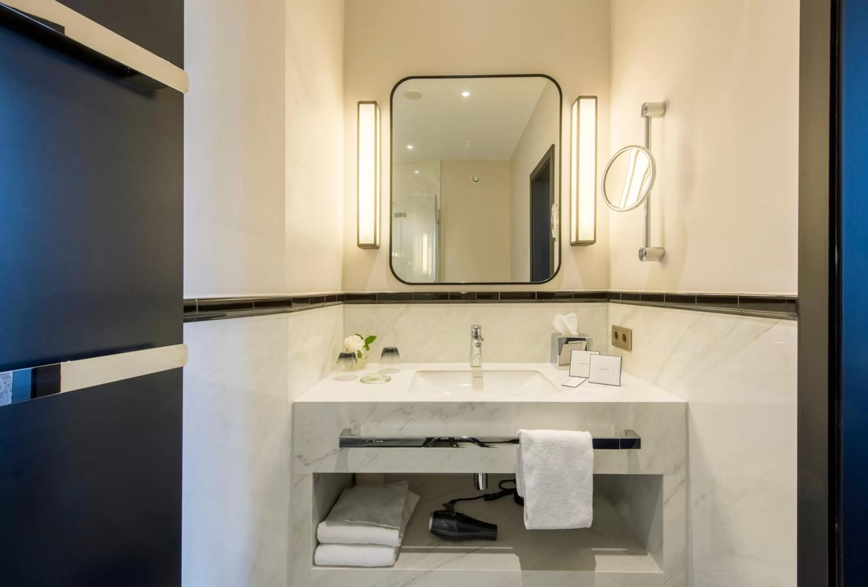 Bathroom in Hotel Am Leuchtturm