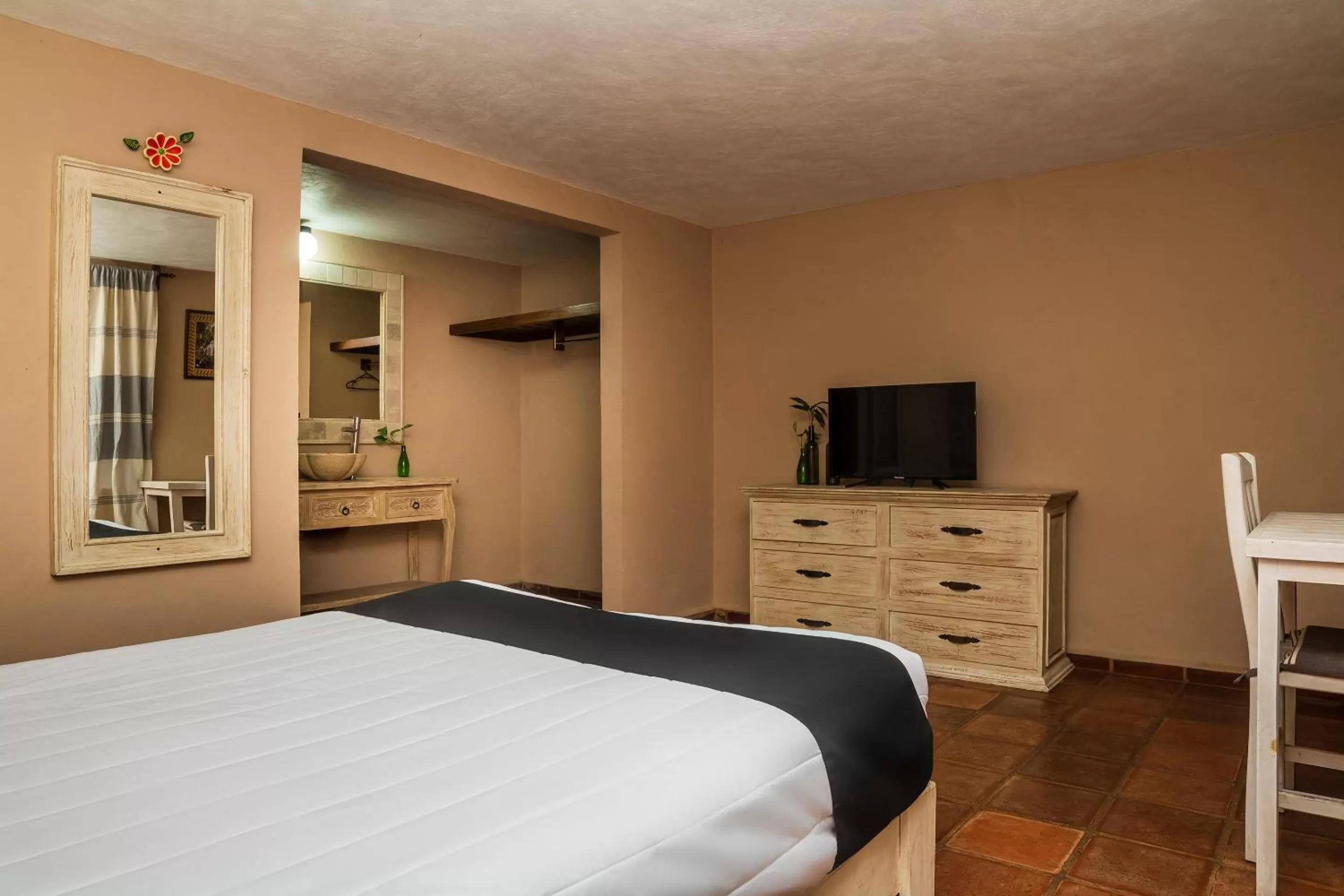 Bedroom, Bed in Hotel Rincon Soñado, Valle de Bravo