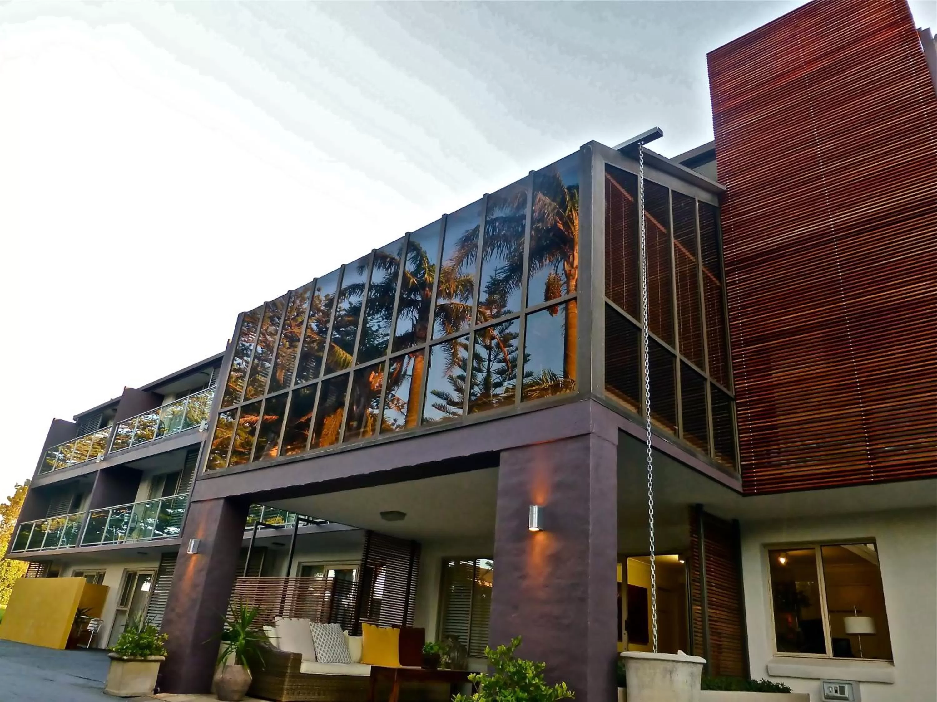 Facade/entrance in Park Ridge Retreat