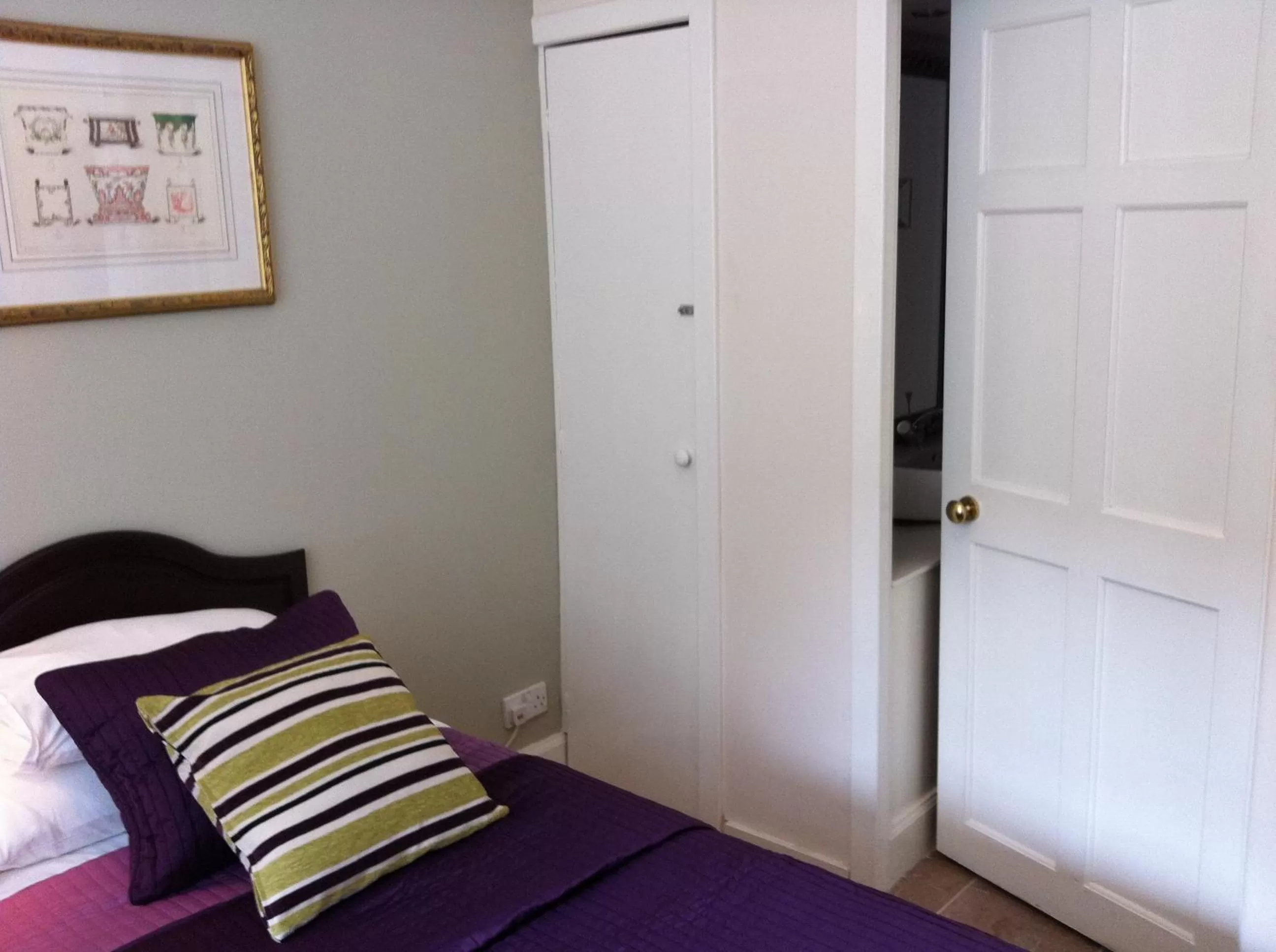 Bed in Thistle Hotel