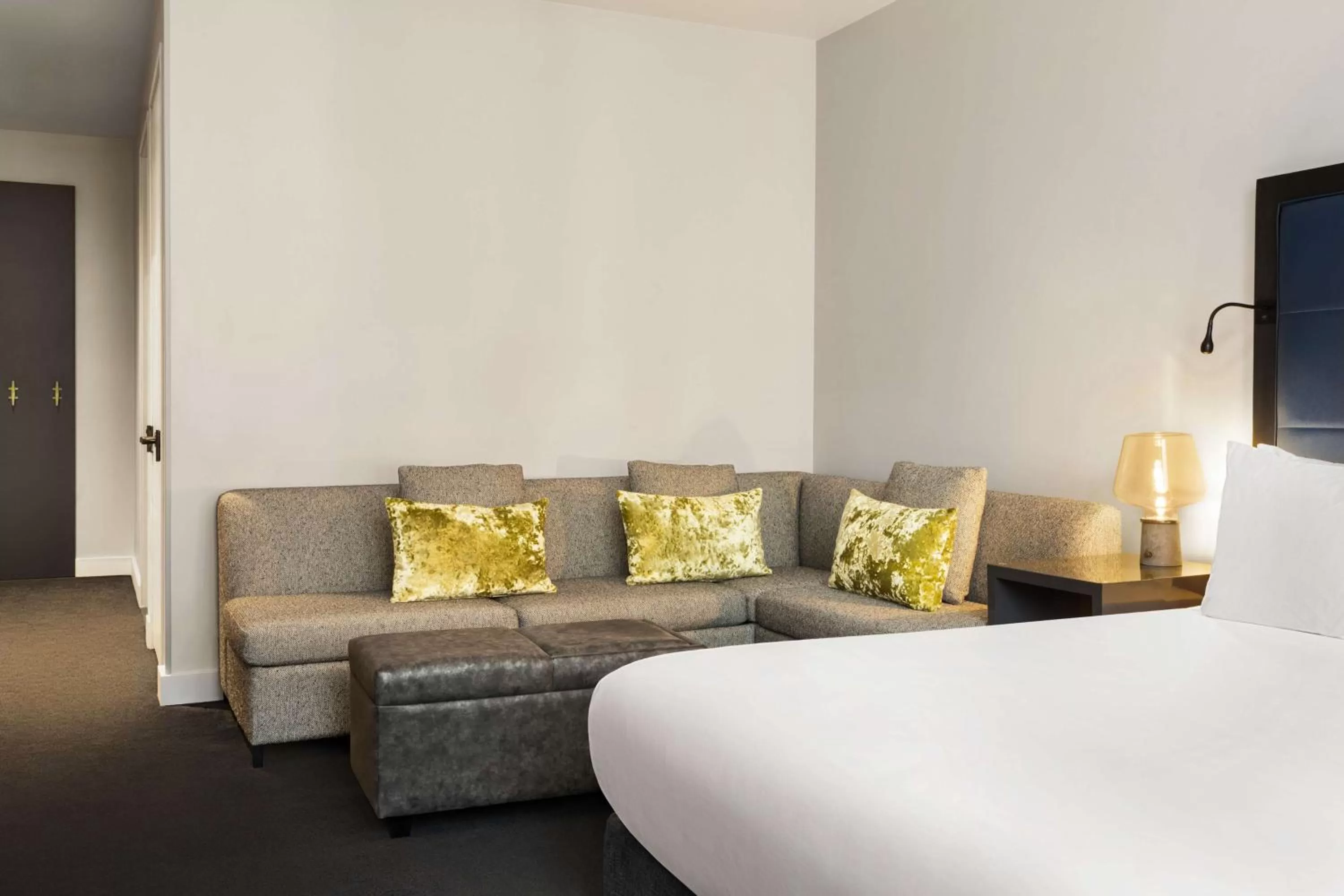 Bed in Hilton Motif Seattle