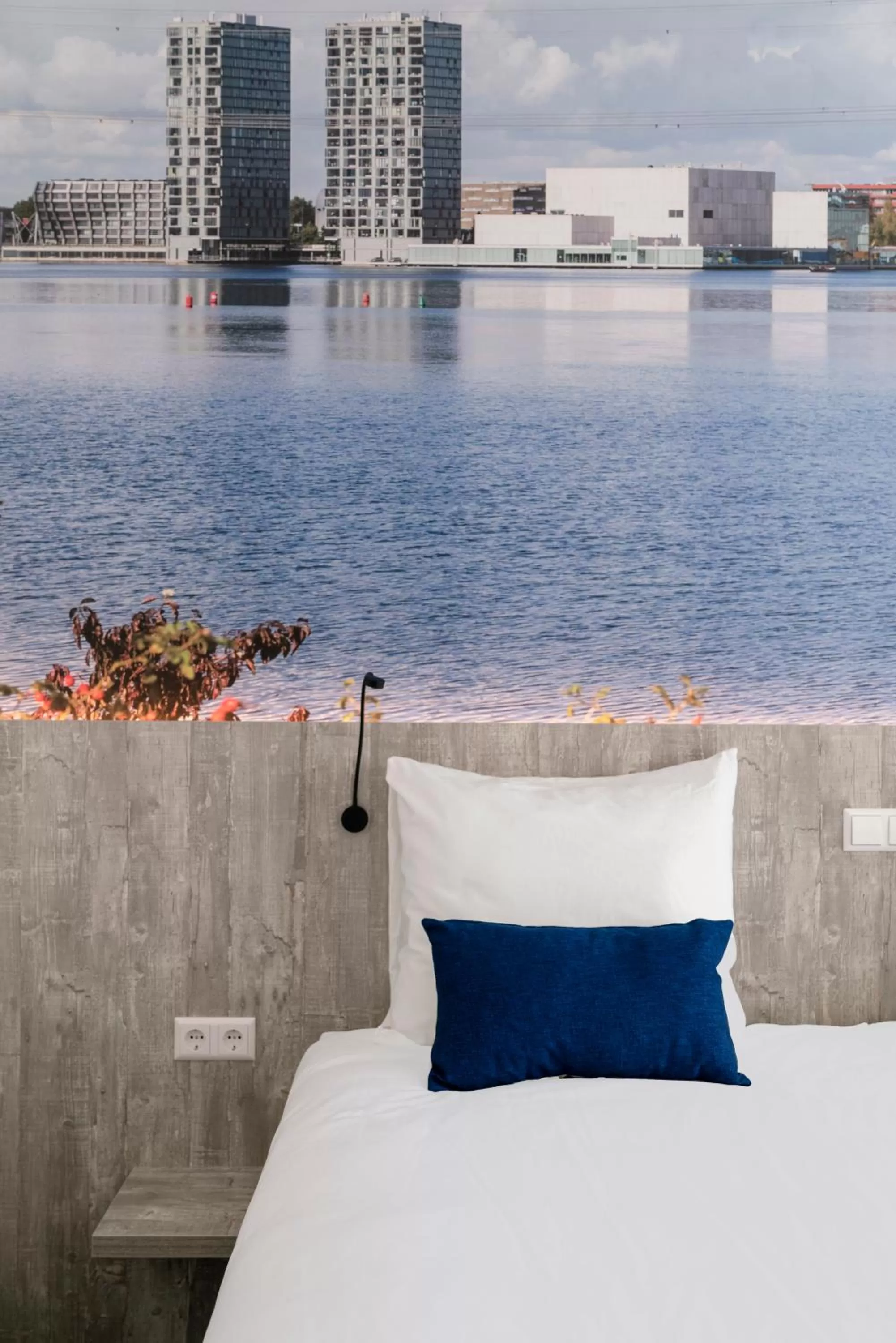 Bedroom, Bed in ibis Styles Almere