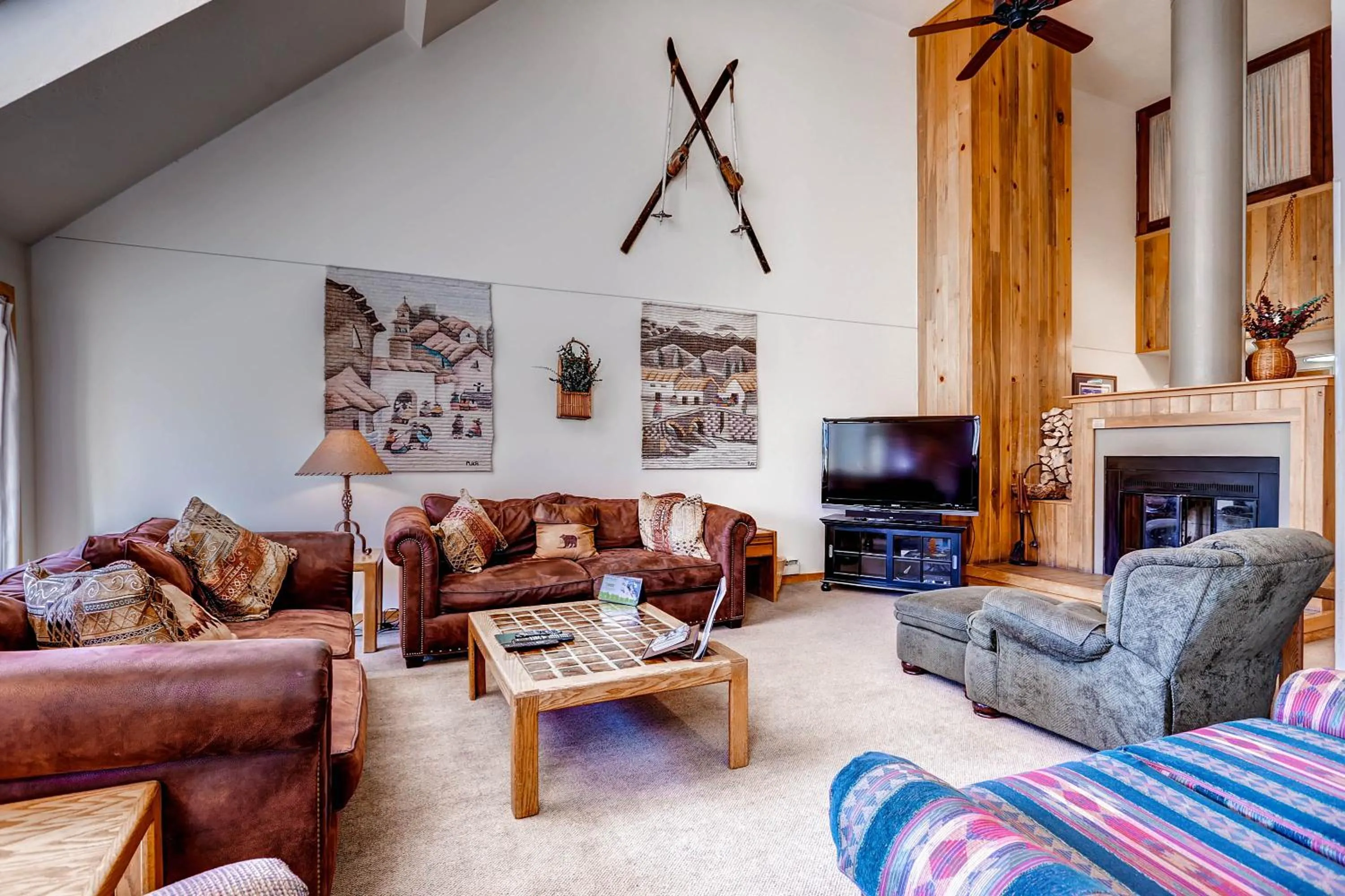 TV and multimedia in Evergreen Condominiums by Vail Resorts
