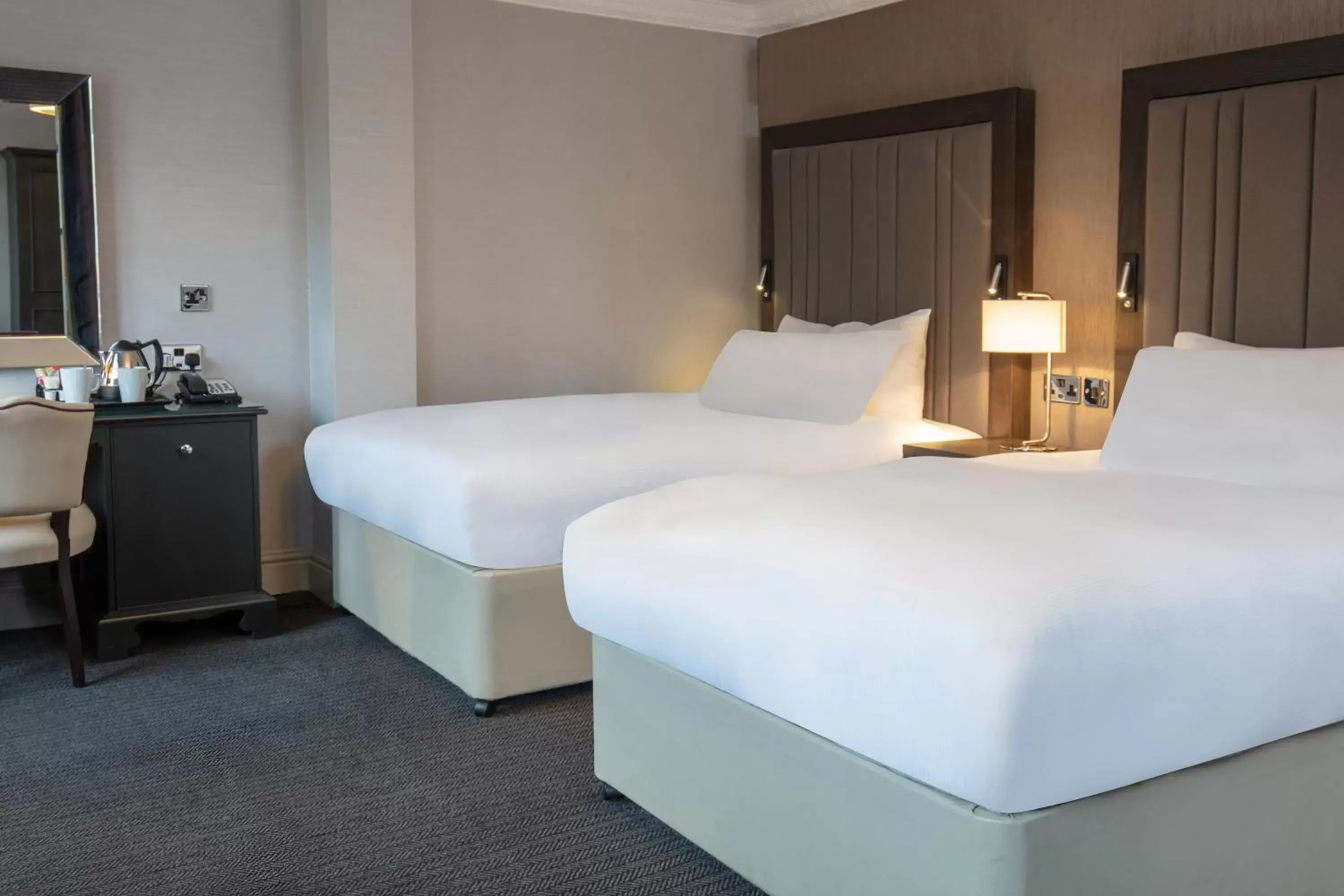 Classic Twin Room in Chesford Grange Hotel Classic Twin Room in Chesford Grange Hotel