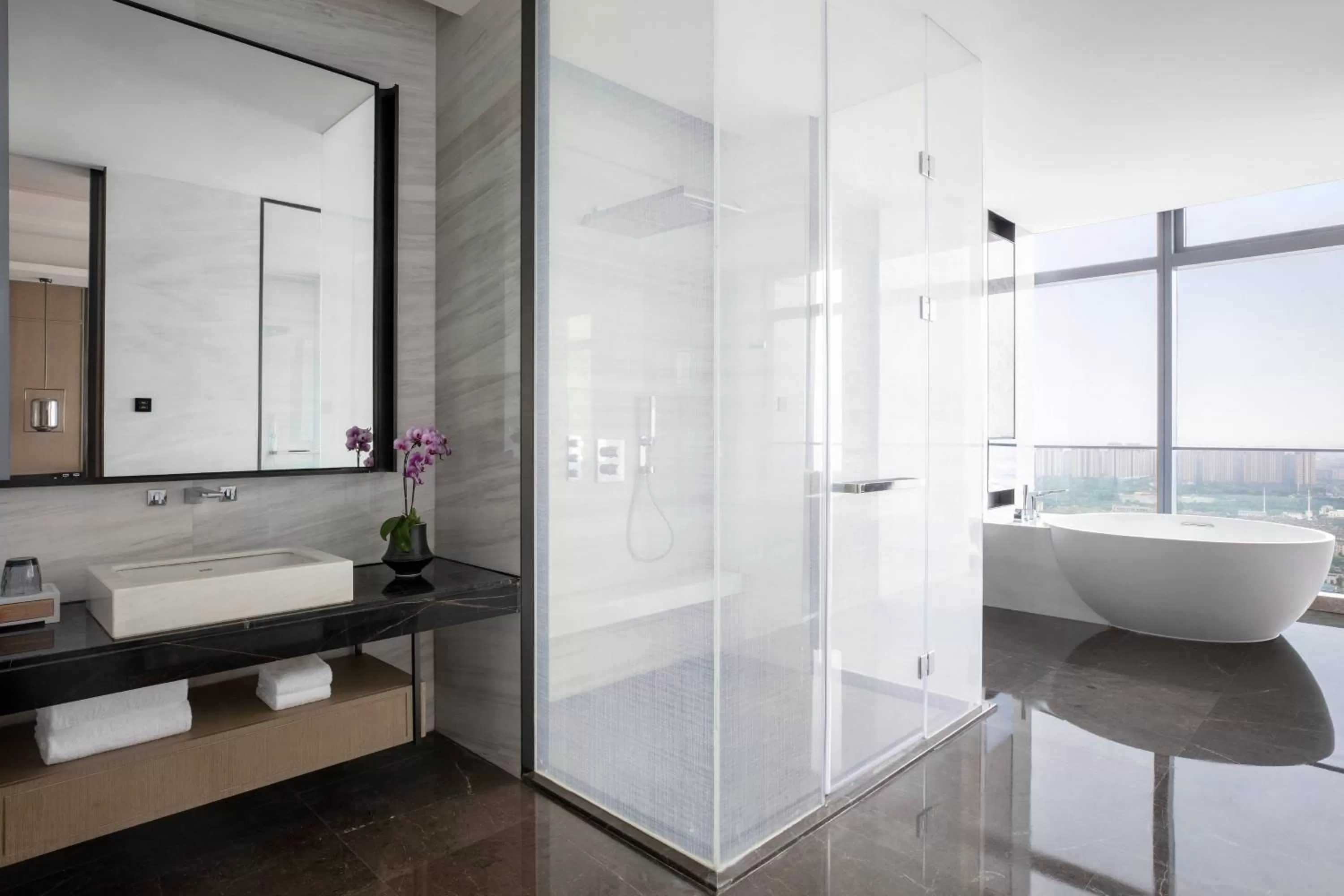 Bathroom in Zhangjiagang Marriott Hotel