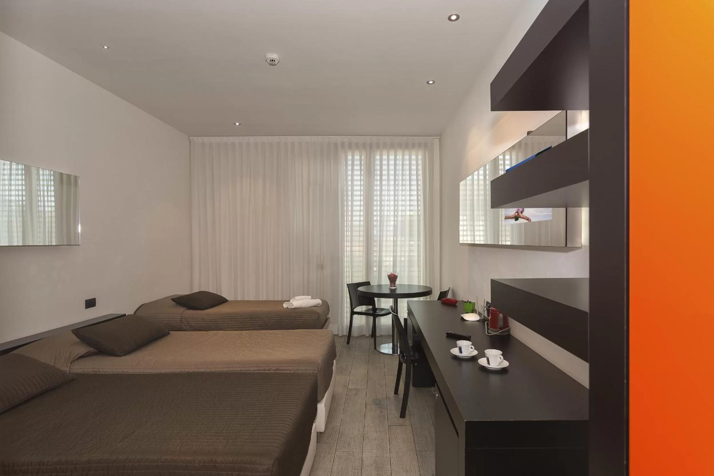 Bedroom, Bed in Blue Shades Hotel