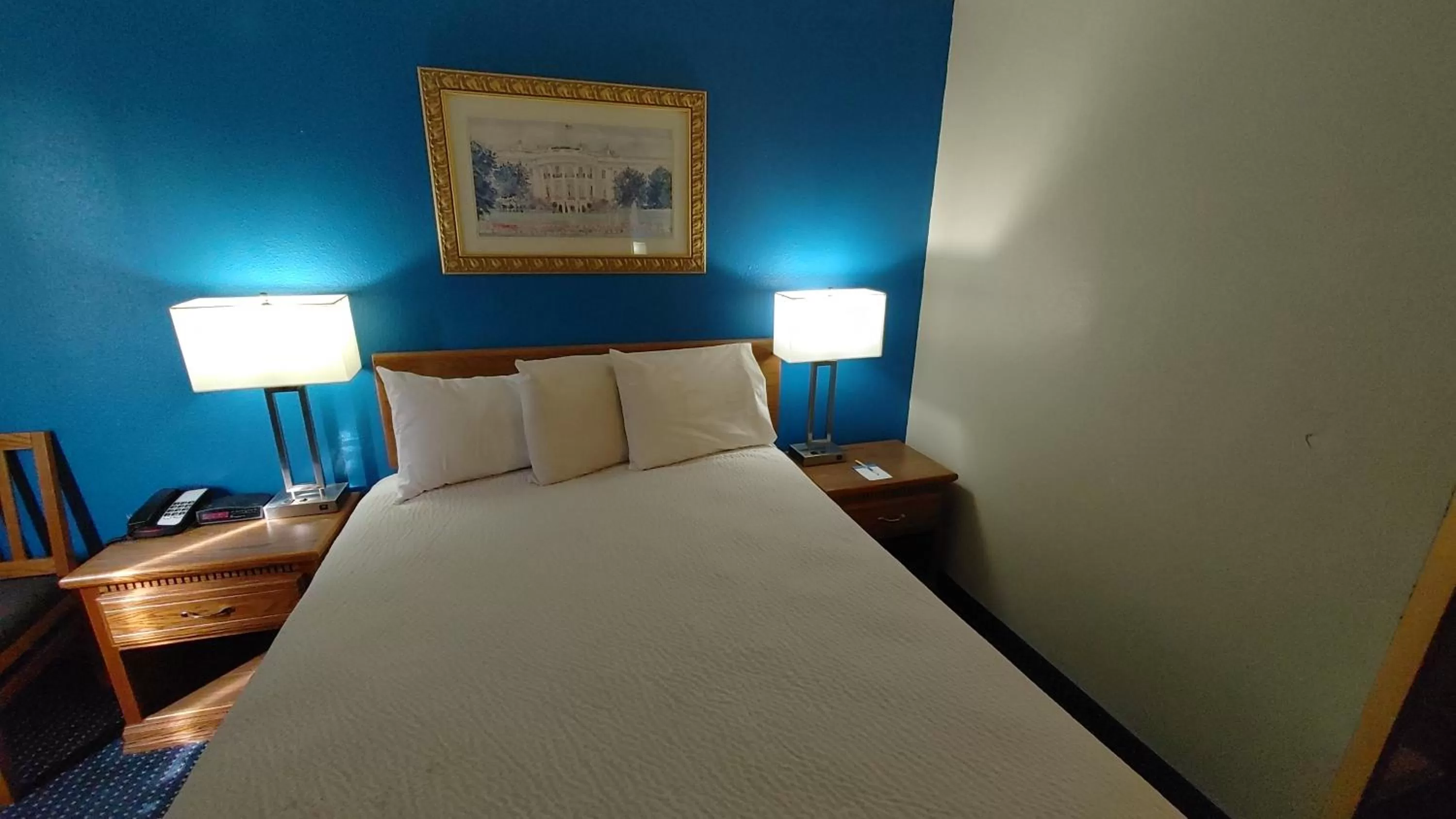 Bed in Days Inn by Wyndham Pocatello University Area