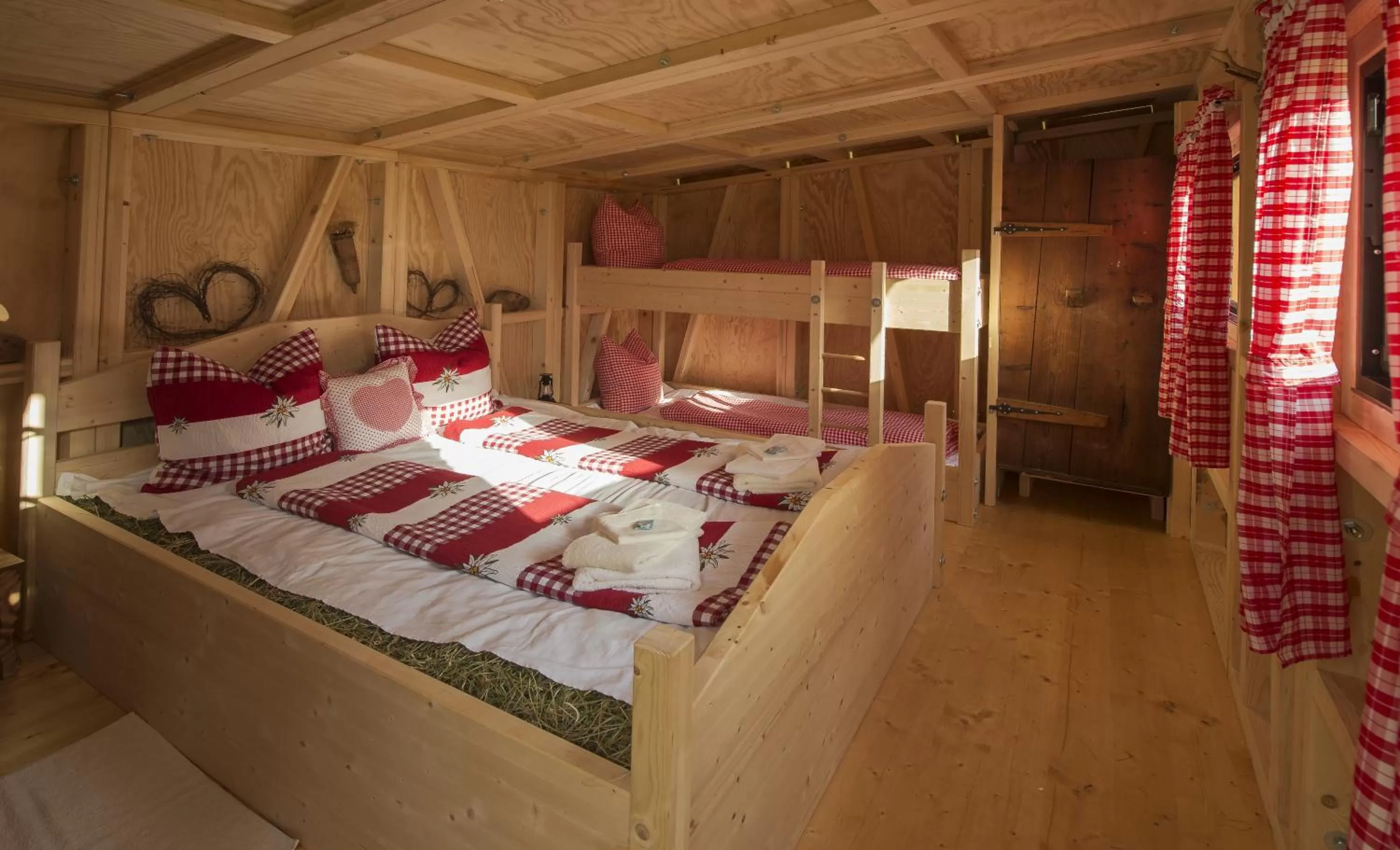 Bedroom, Bed in Bnbetschart