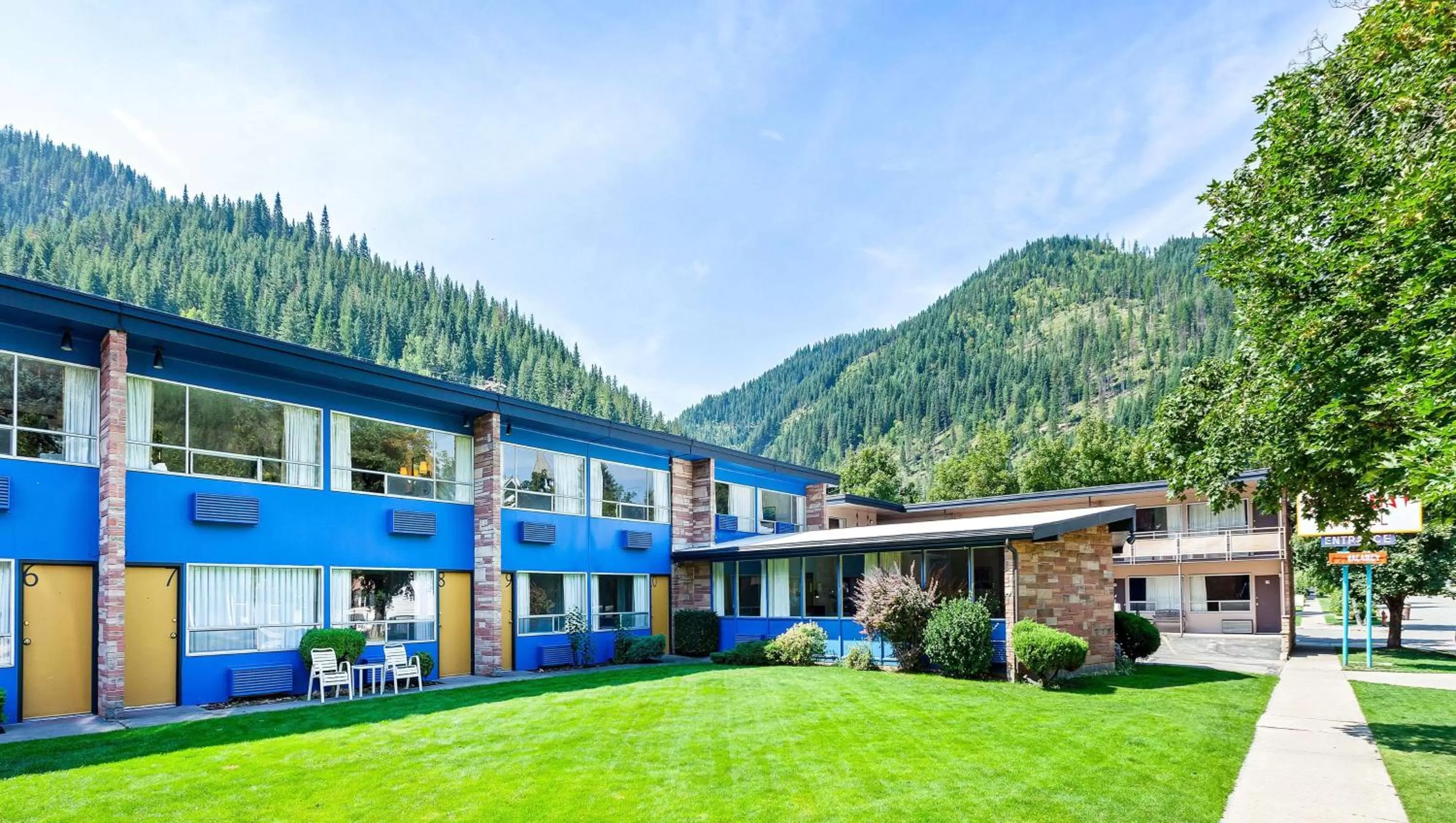 Property building in Stardust Motel Wallace