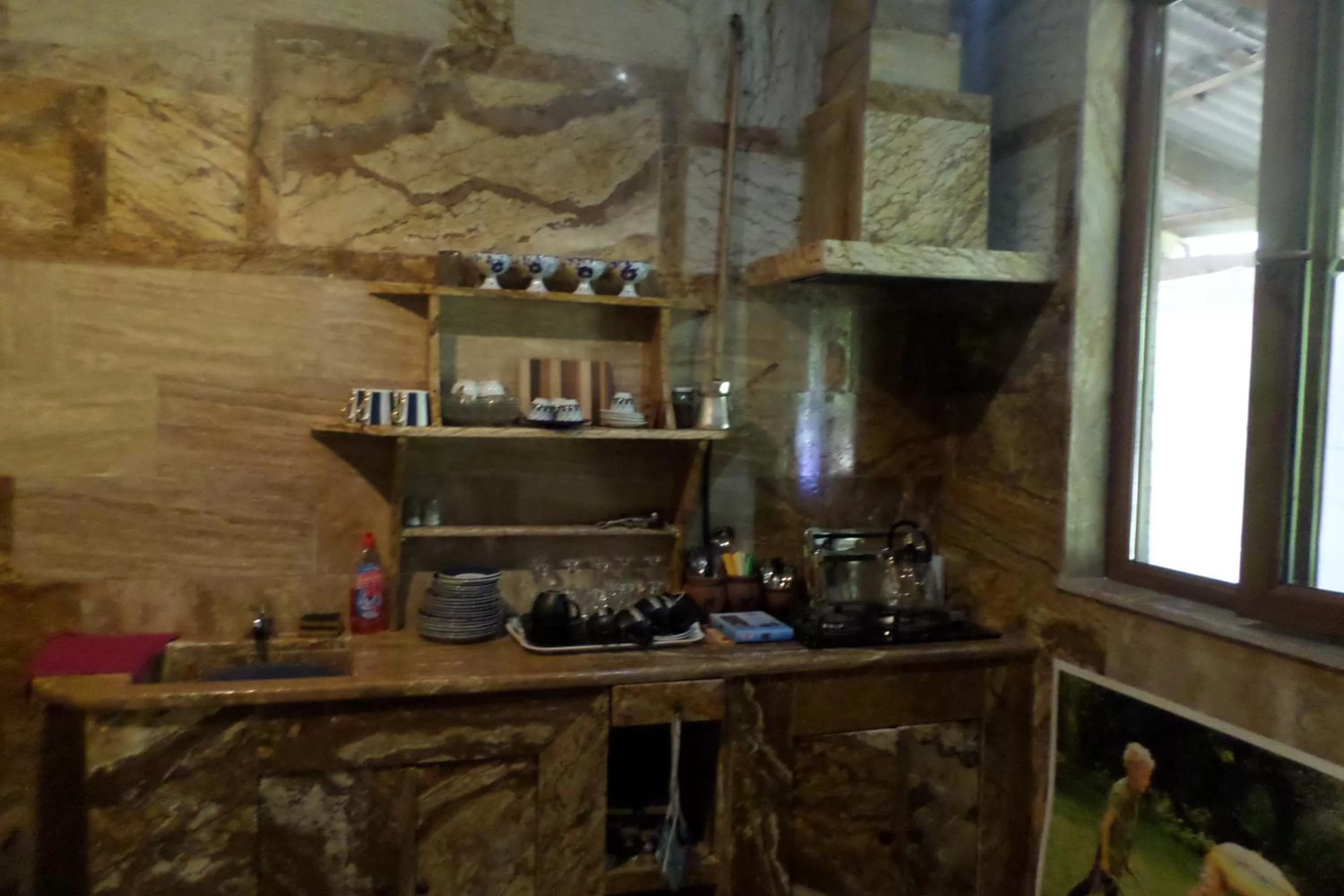 Property building, Kitchen/Kitchenette in Spandaryan House