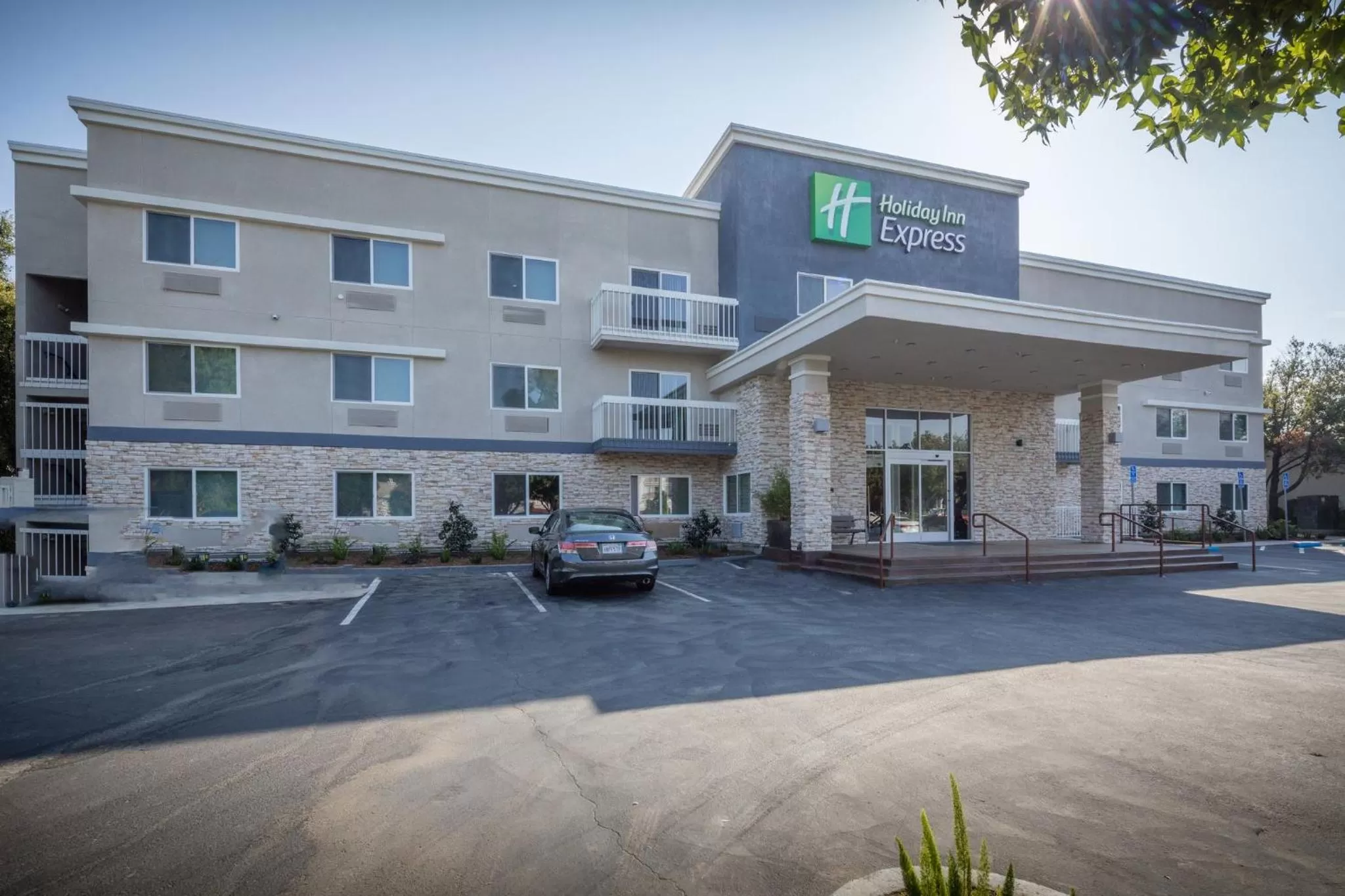 Property building in Holiday Inn Express - Sunnyvale - Silicon Valley by IHG