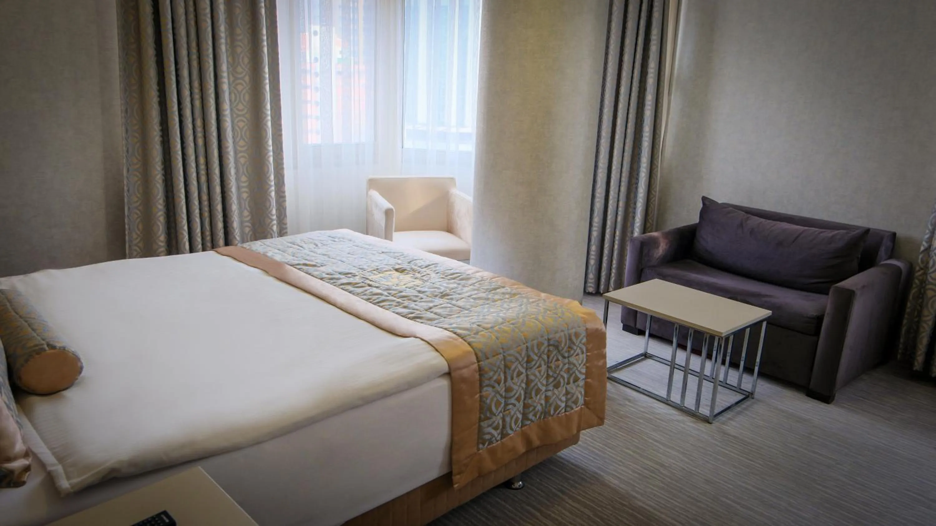 Bed in Kervansaray Bursa City Hotel