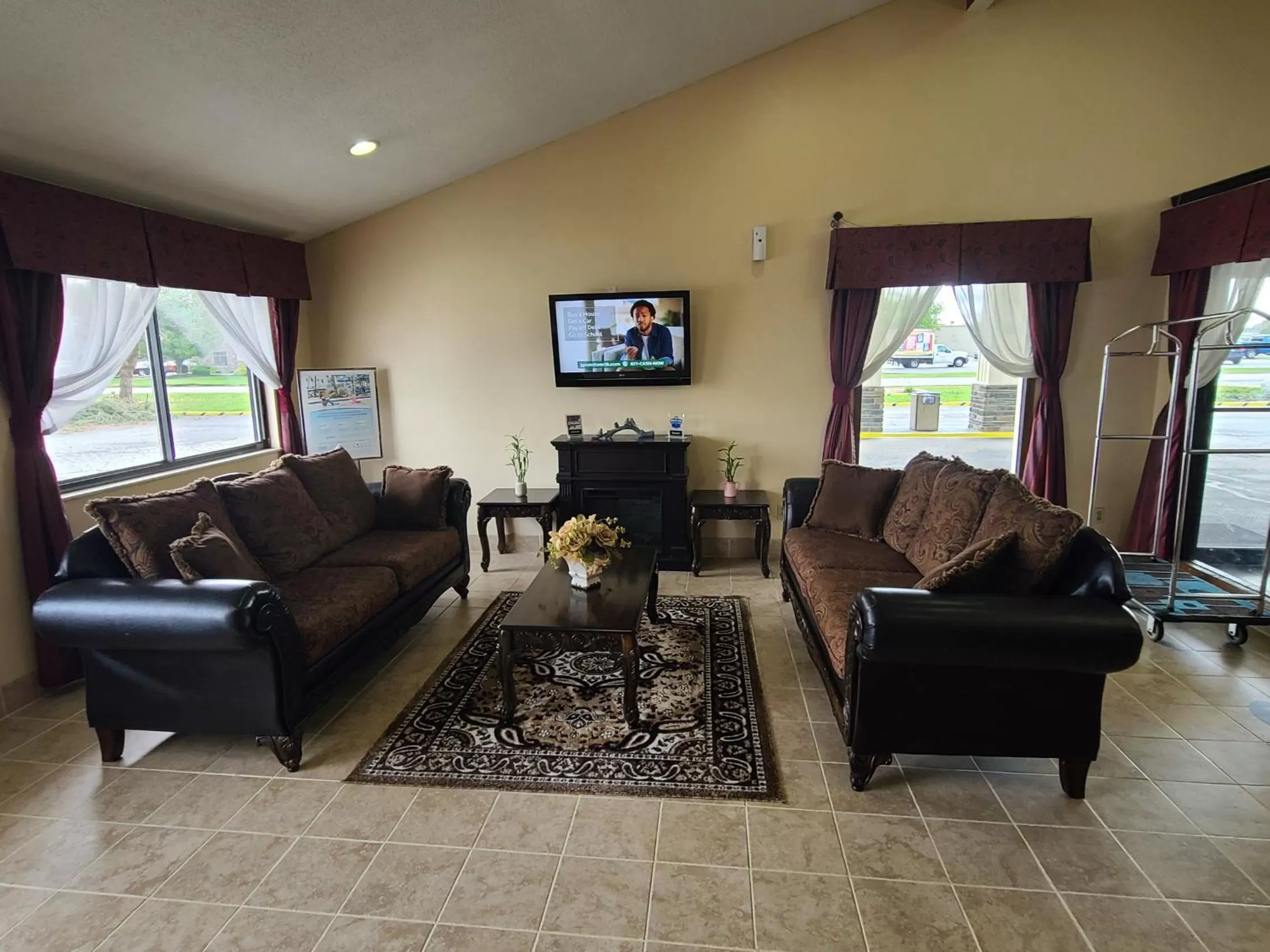 Lobby or reception in Baymont by Wyndham Perrysburg-Toledo