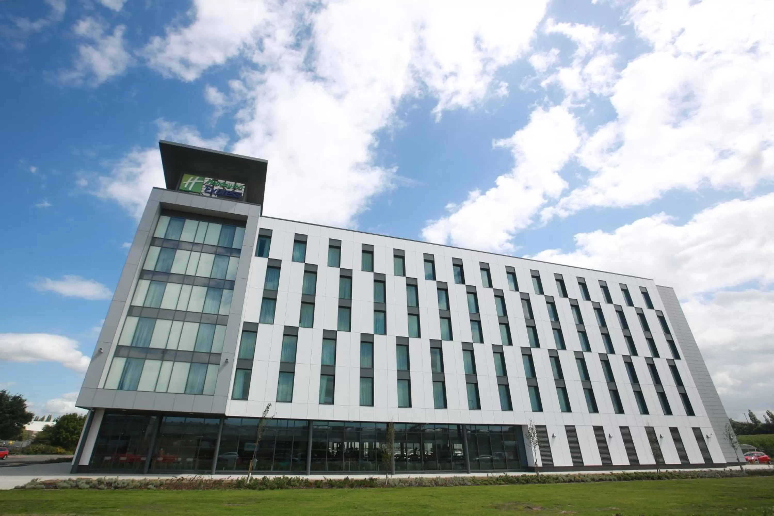 Property building in Holiday Inn Express - Manchester - TRAFFORDCITY by IHG