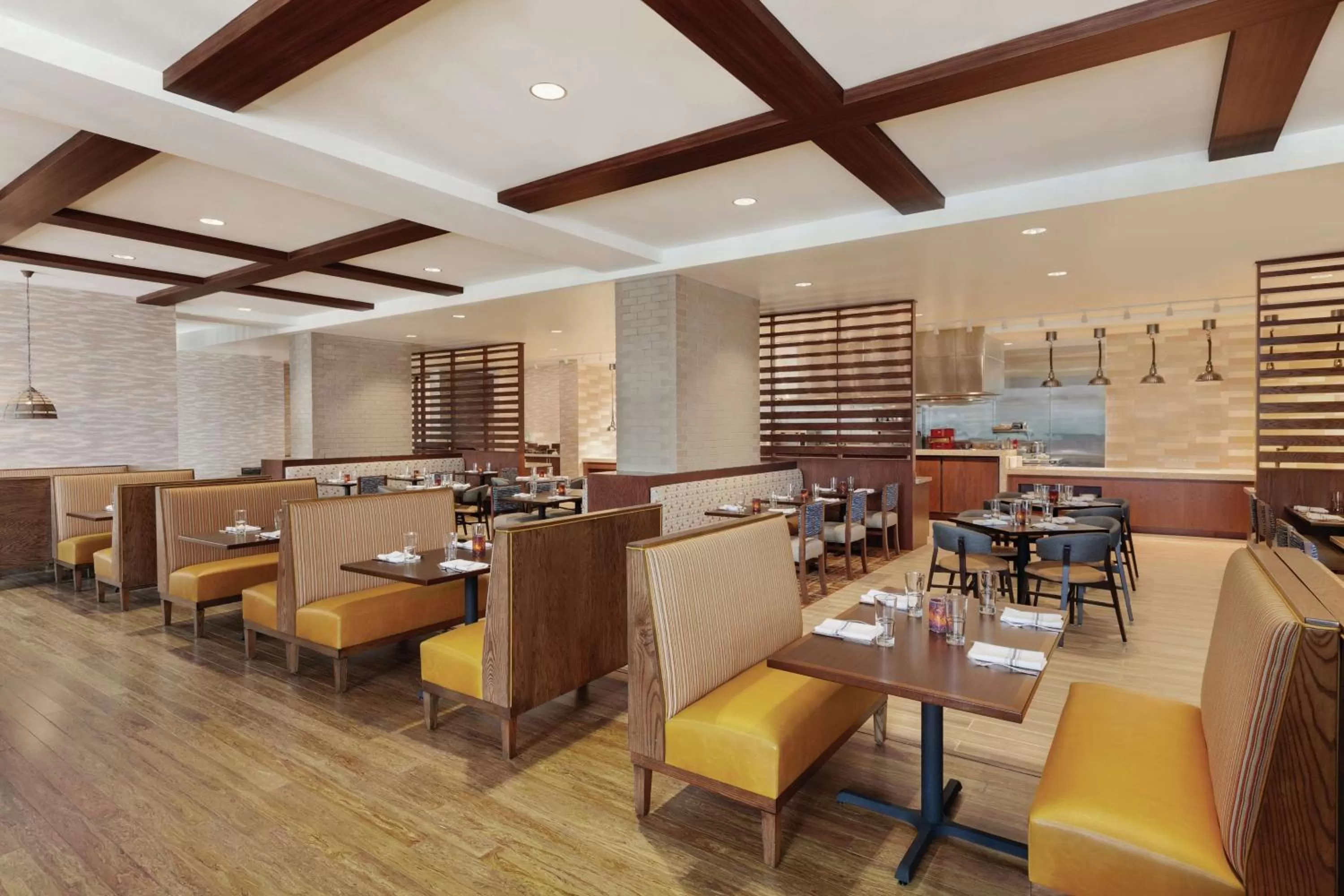 Restaurant/places to eat in Embassy Suites By Hilton South Jordan Salt Lake City