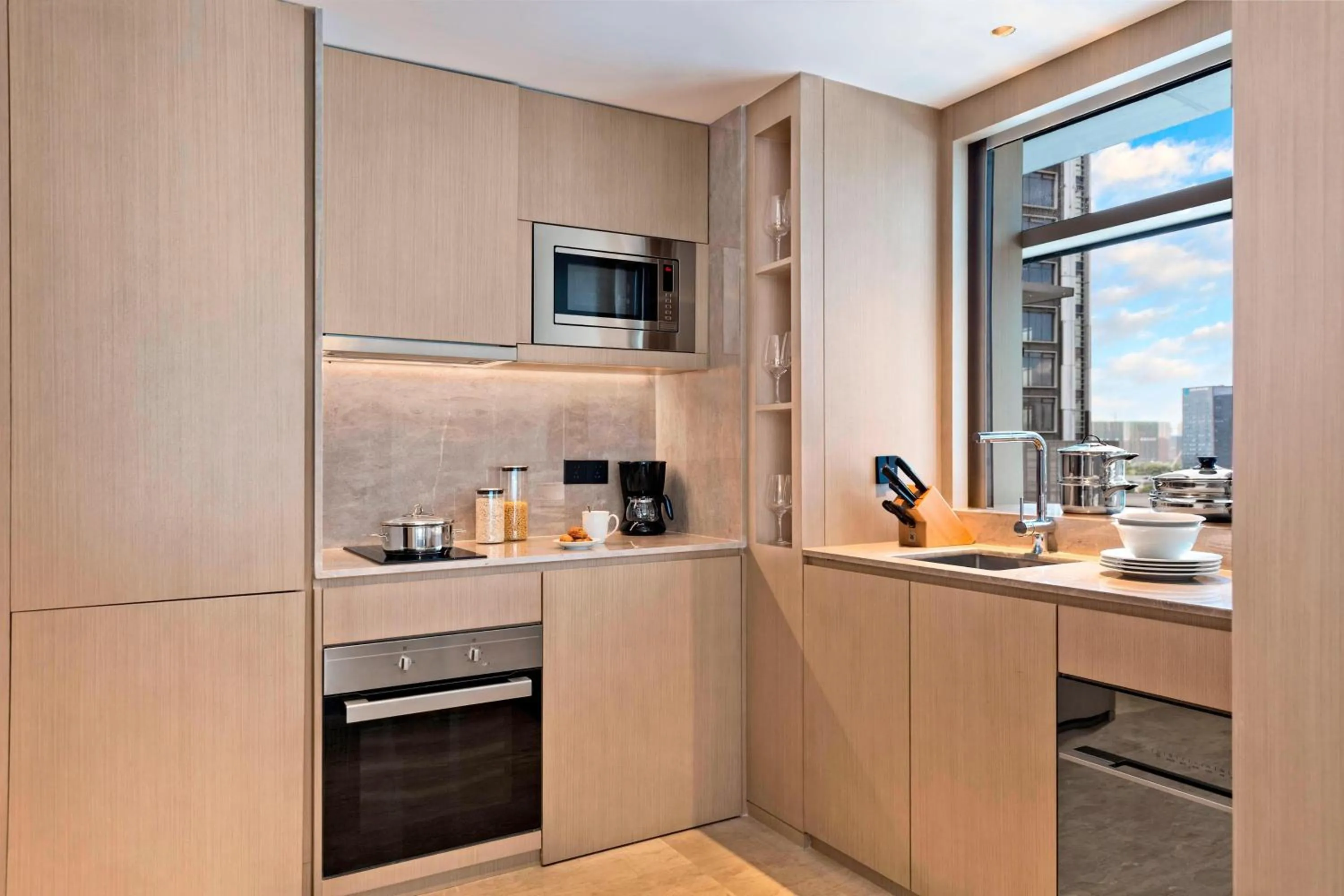 Kitchen or kitchenette in Marriott Executive Apartments Hangzhou Yuhang