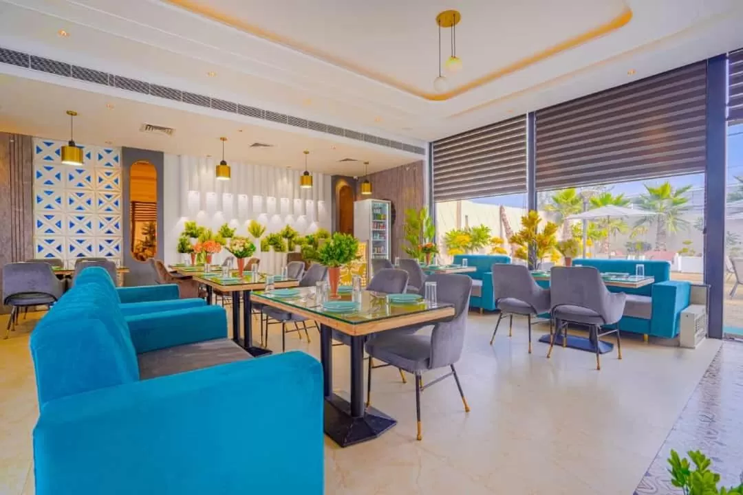 Restaurant/Places to Eat in Greenwood Villa By Levelup